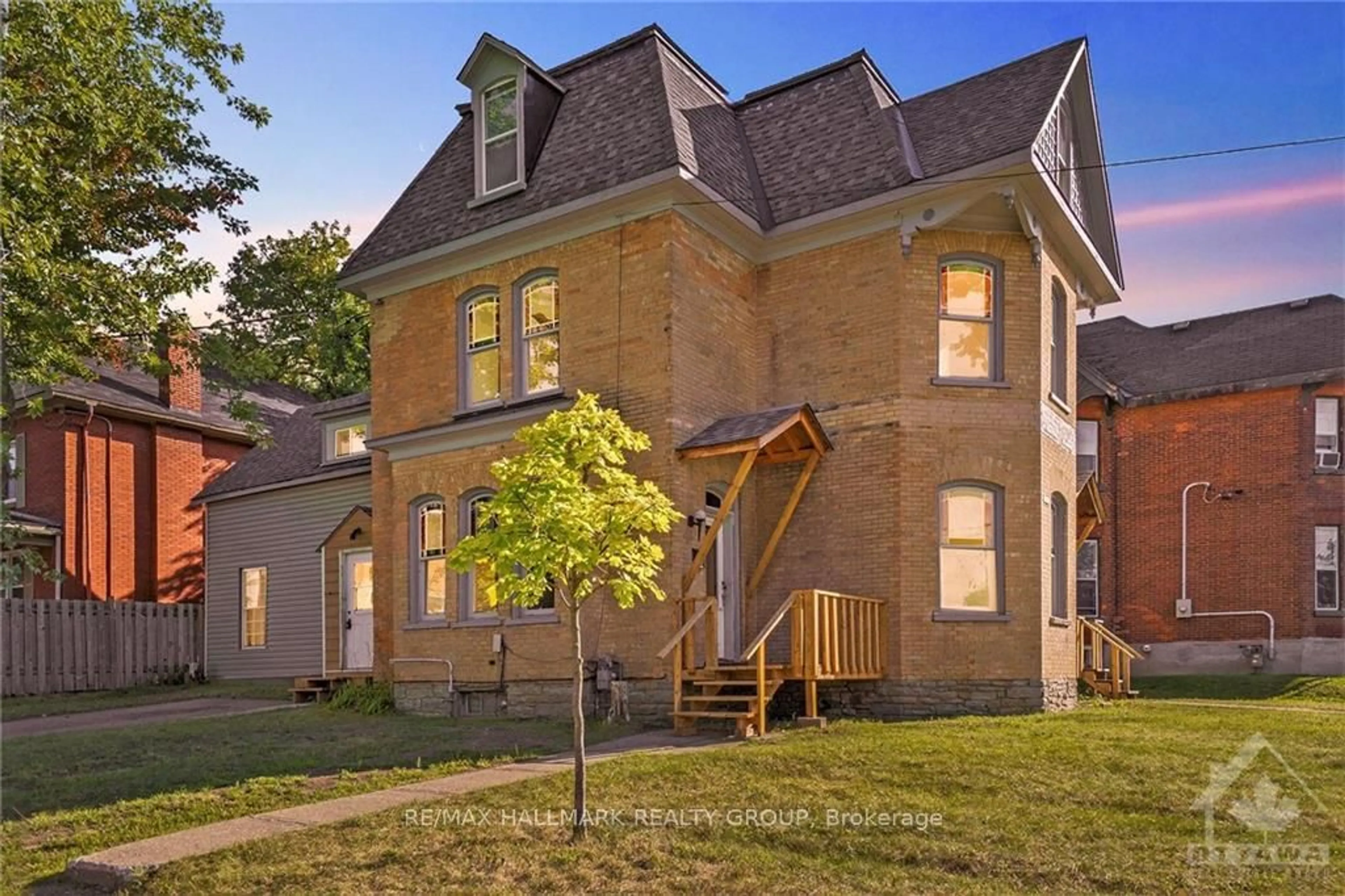 Home with brick exterior material, street for 42 CHURCH St, Smiths Falls Ontario K7A 1P7