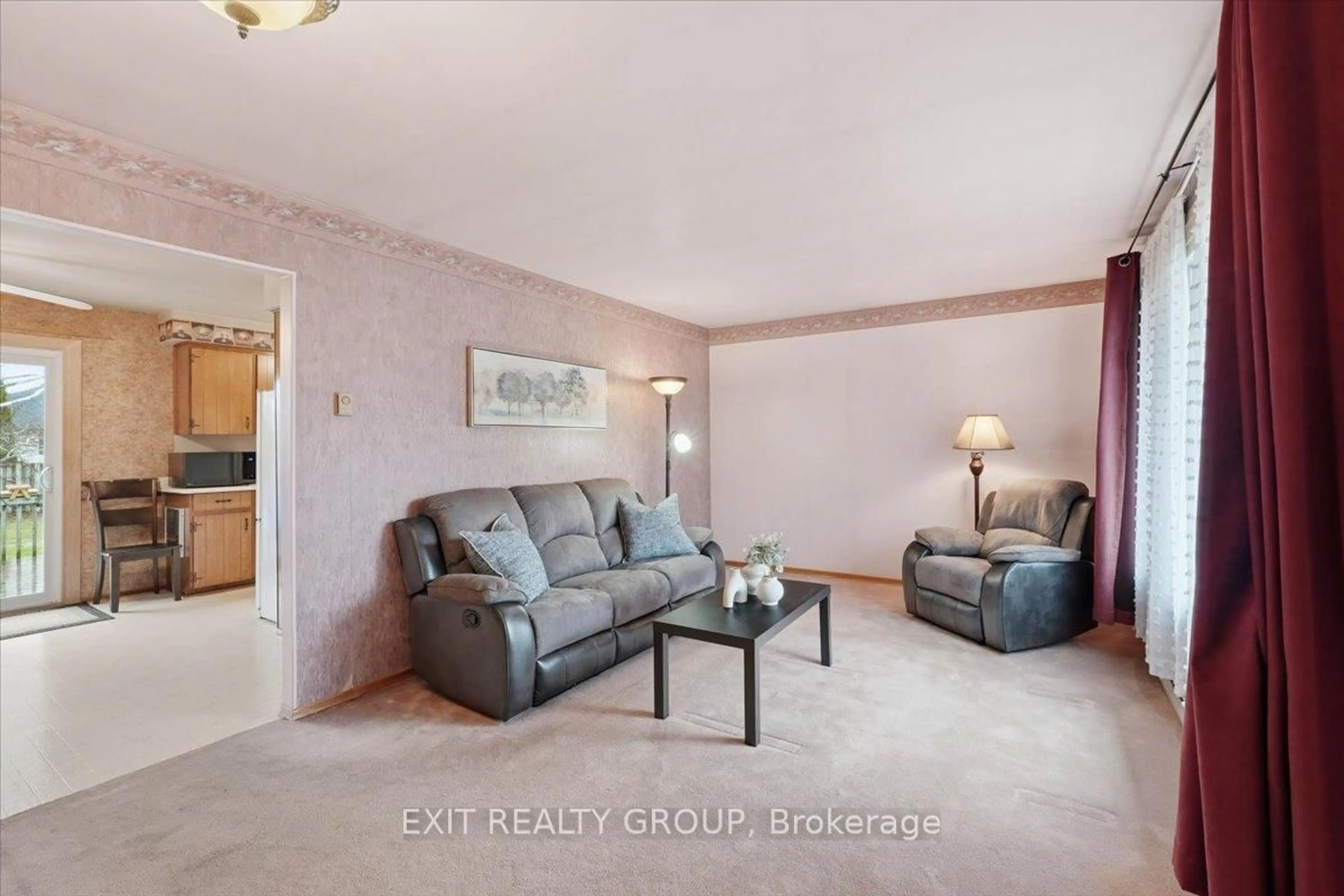 Living room with furniture, unknown for 98 Division St, Brighton Ontario K0K 1H0