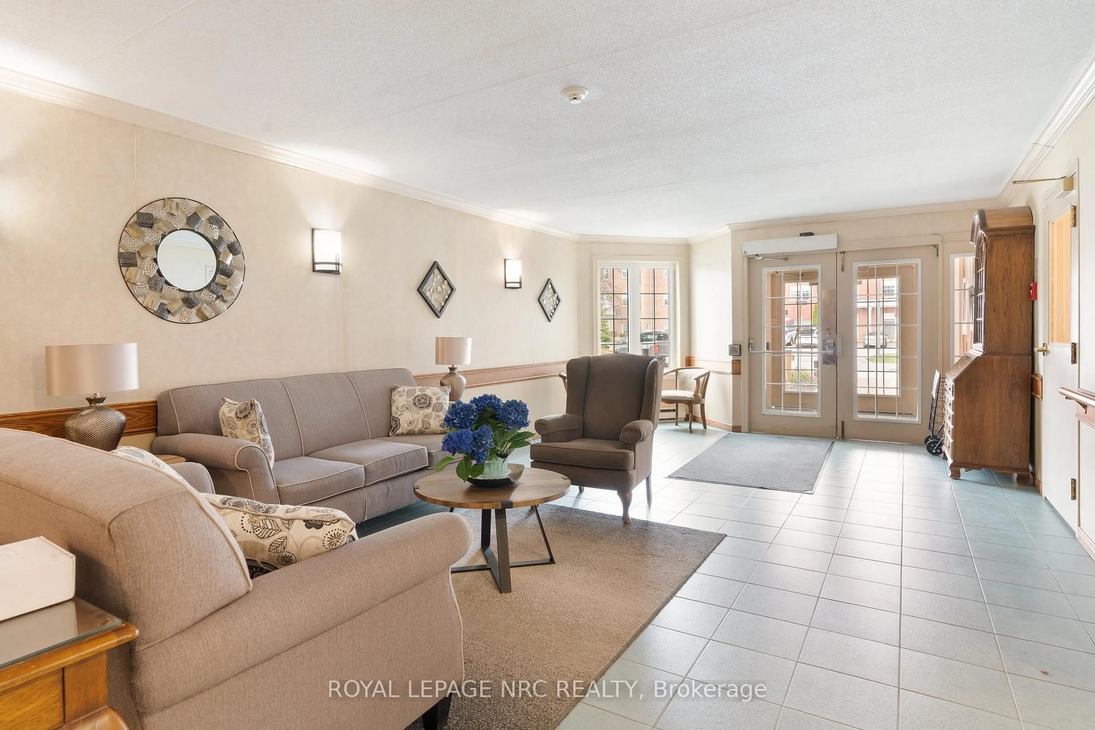 Living room with furniture, ceramic/tile floor for 3420 Frederick Ave #115, Lincoln Ontario L0R 2C0