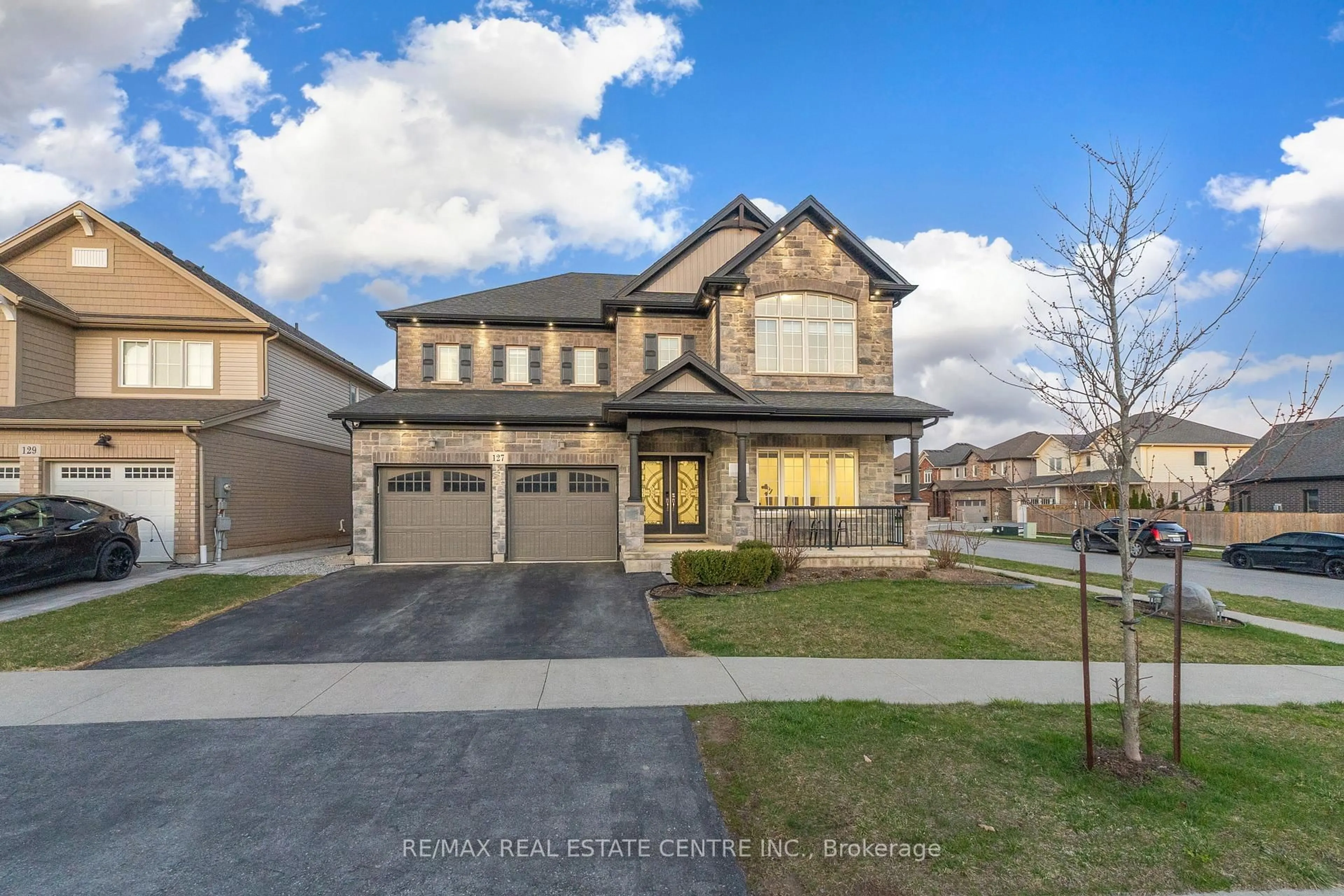 Home with brick exterior material, street for 127 Lametti Dr, Pelham Ontario L3E 0A2