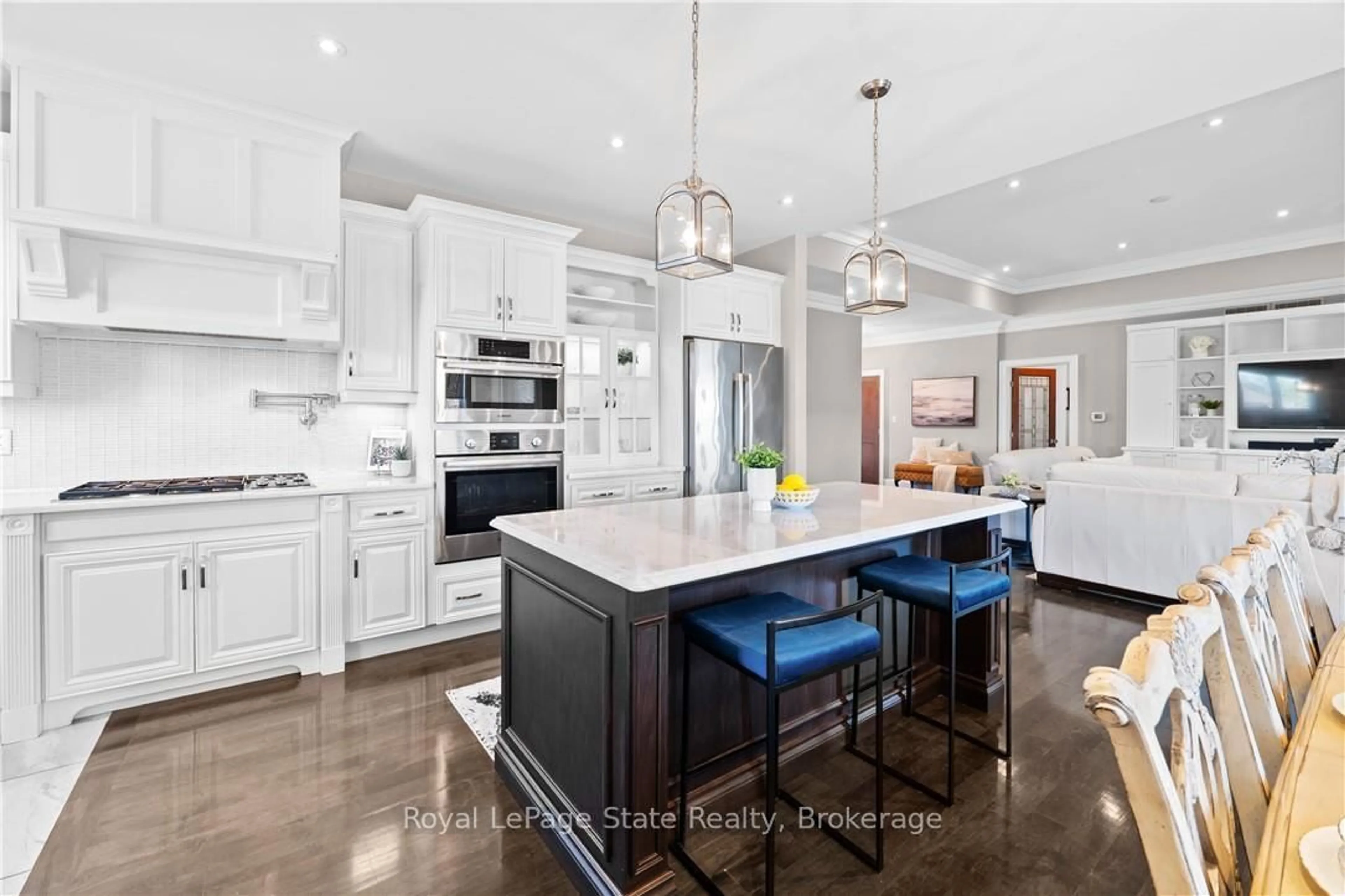 Open concept kitchen, unknown for 211 Lewis Rd, Hamilton Ontario L8E 5G7