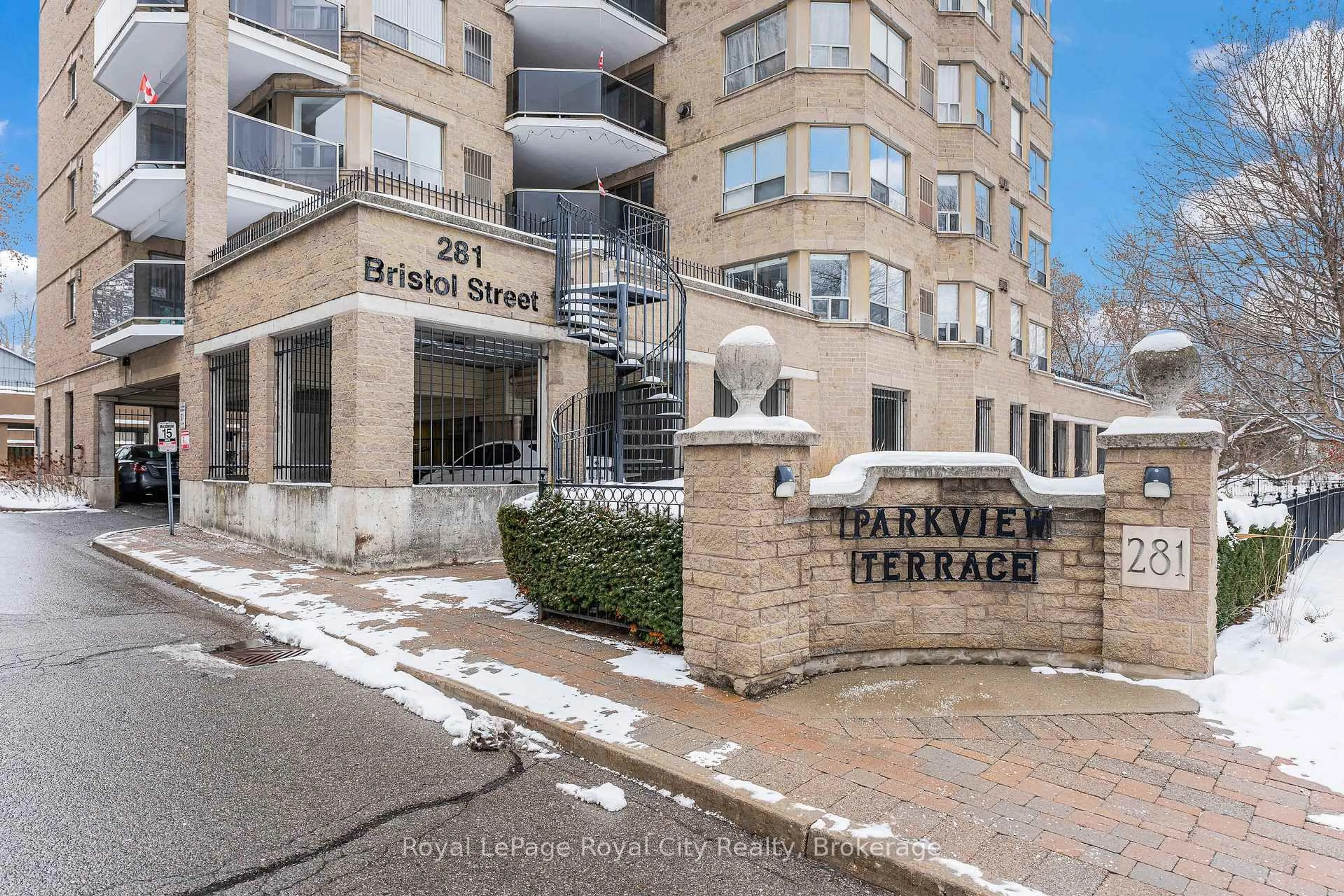 Indoor foyer for 281 Bristol St #701, Guelph Ontario N1H 8J3