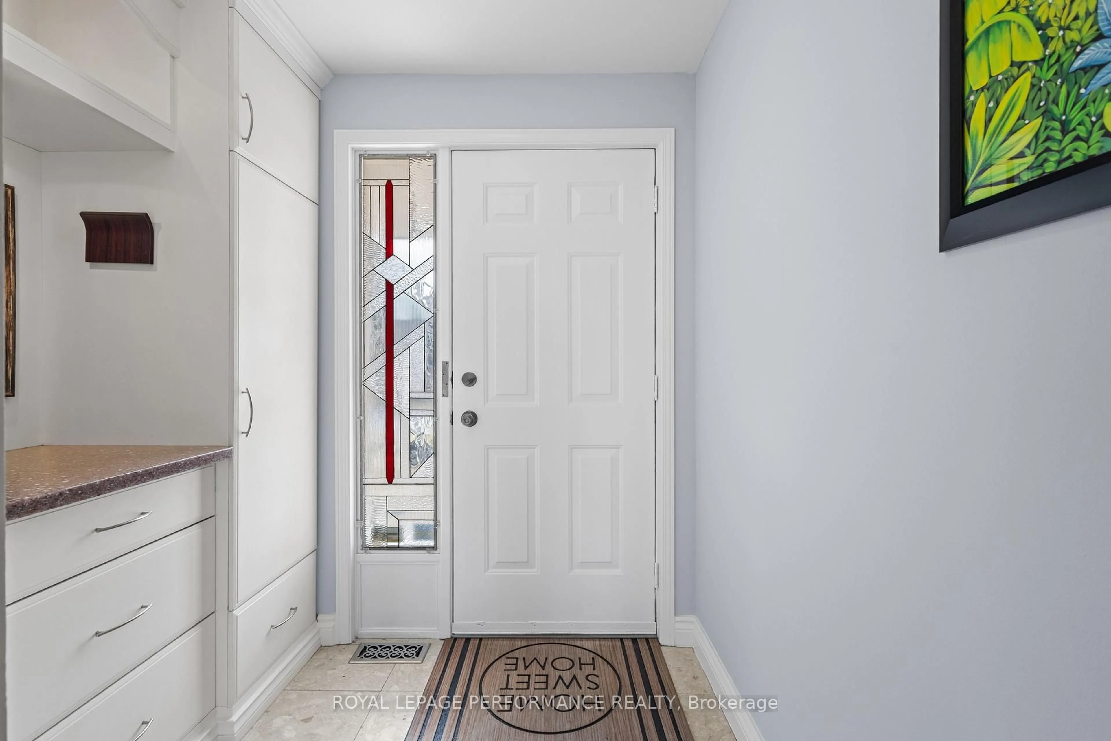 Indoor entryway for 219 Switzer Ave, Ottawa Ontario K1Z 7H8