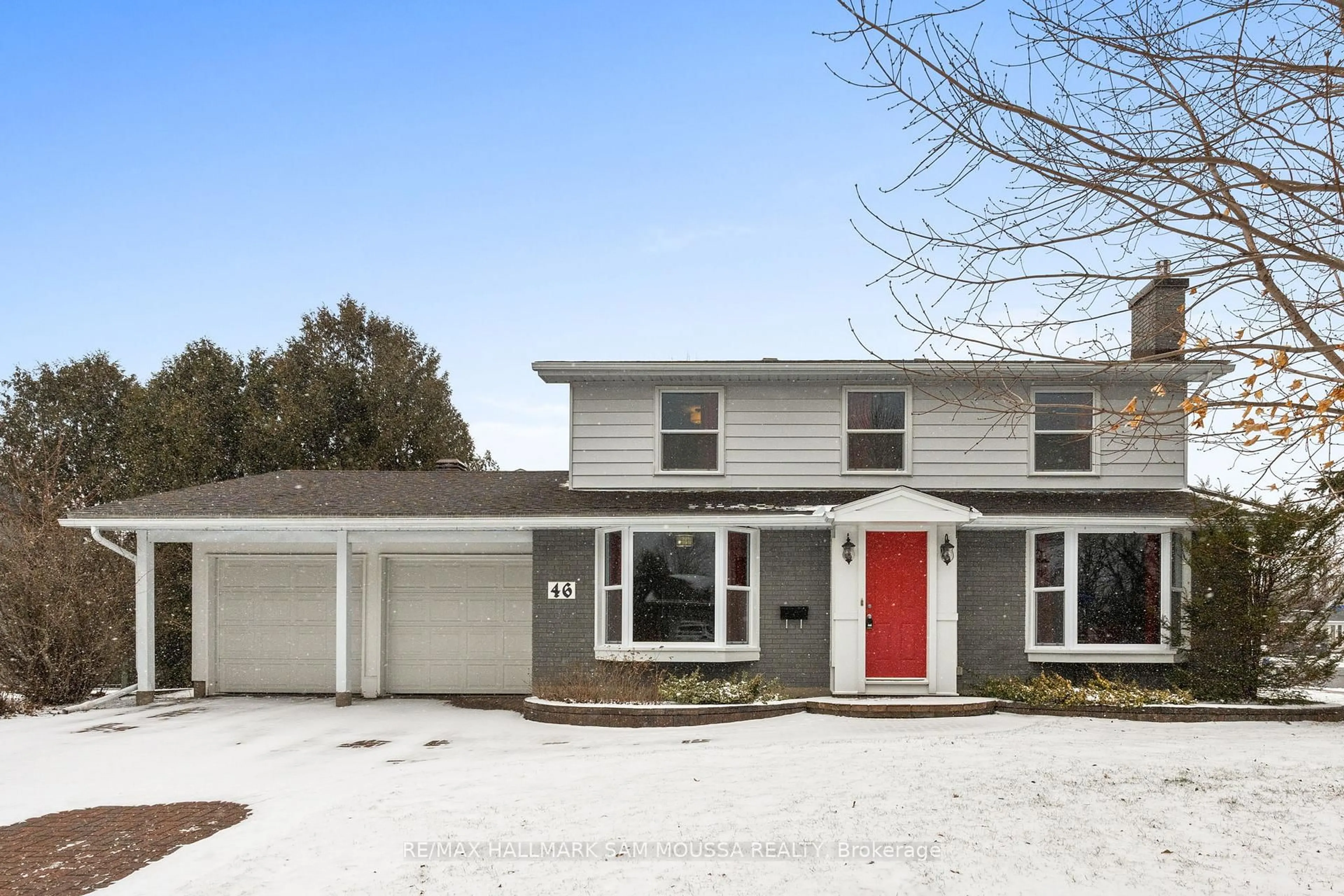 Home with vinyl exterior material, street for 46 Seymour Ave, Ottawa Ontario K2E 6P2