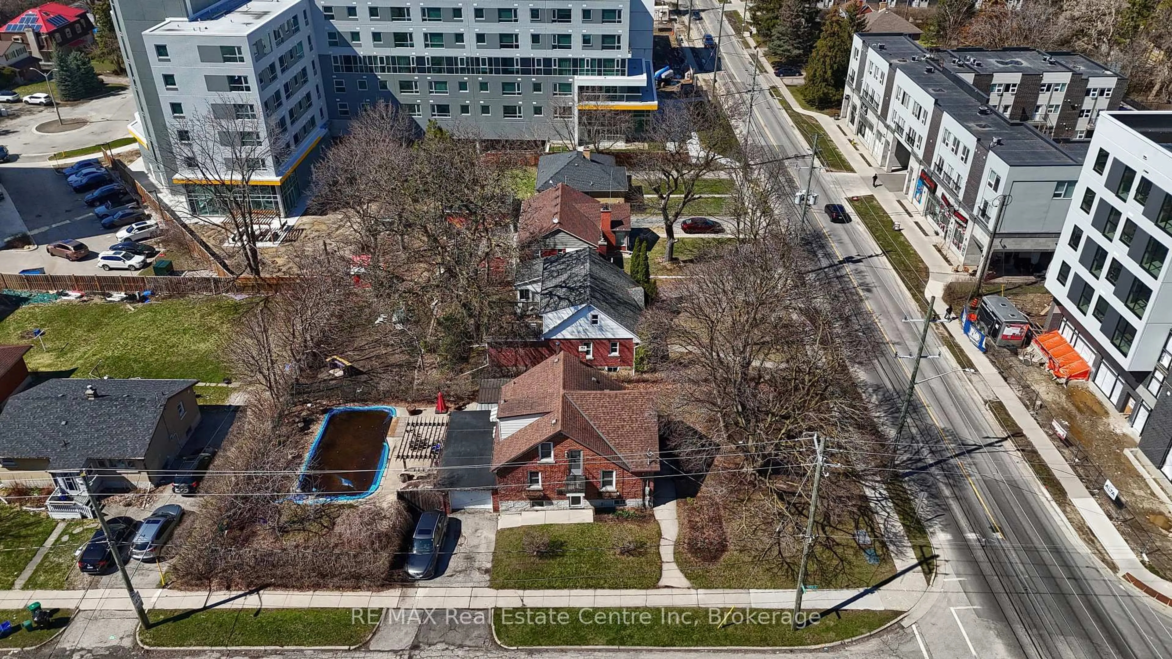 A pic from outside/outdoor area/front of a property/back of a property/a pic from drone, city buildings view from balcony for 285 Albert St, Waterloo Ontario N2L 3T9