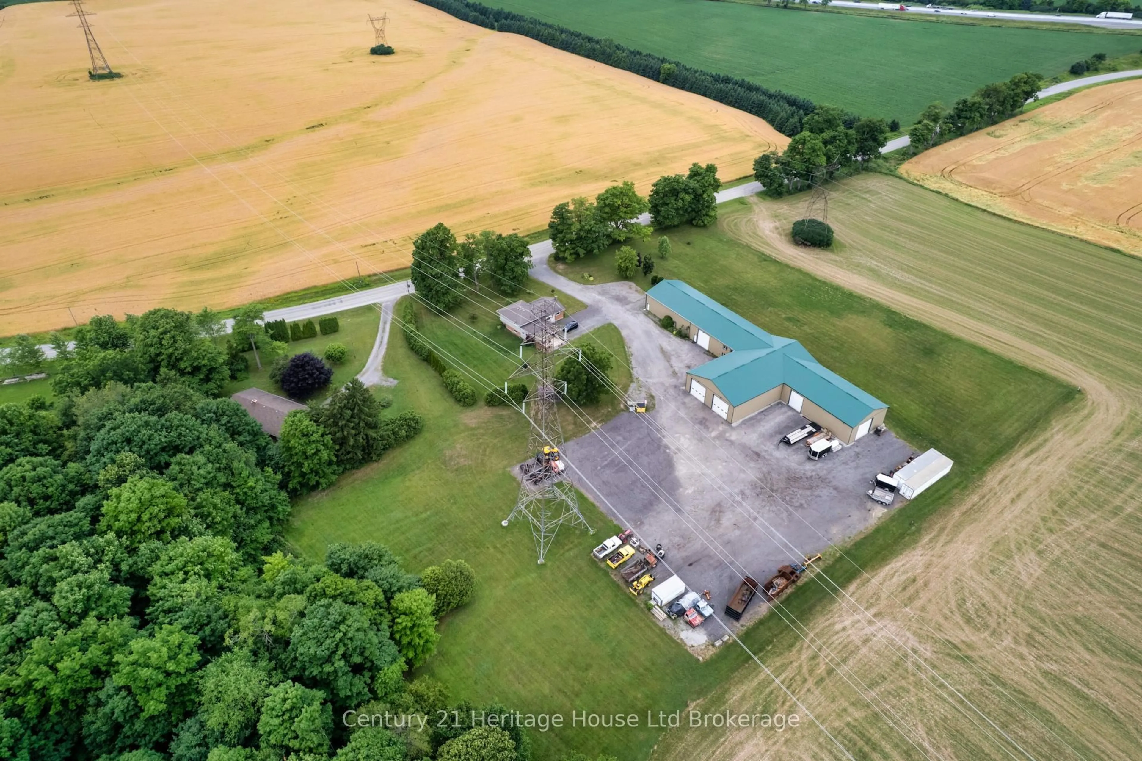 A pic from outside/outdoor area/front of a property/back of a property/a pic from drone, unknown for 3208-3214 Pigram Line, South-West Oxford Ontario N0J 1W0