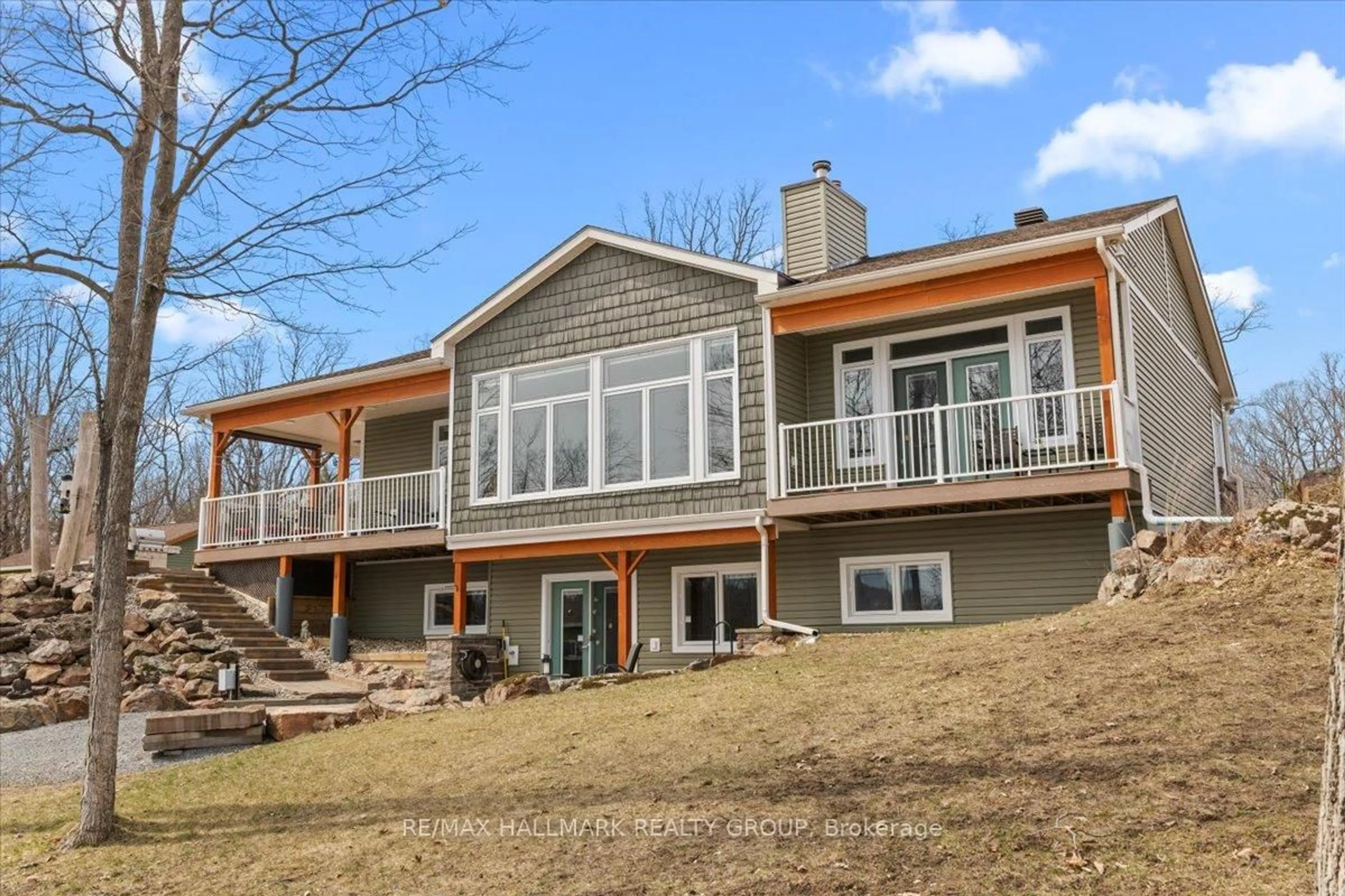 Home with vinyl exterior material, water/lake/river/ocean view for 3670B Westport Rd, Godfrey Ontario K0H 1T0