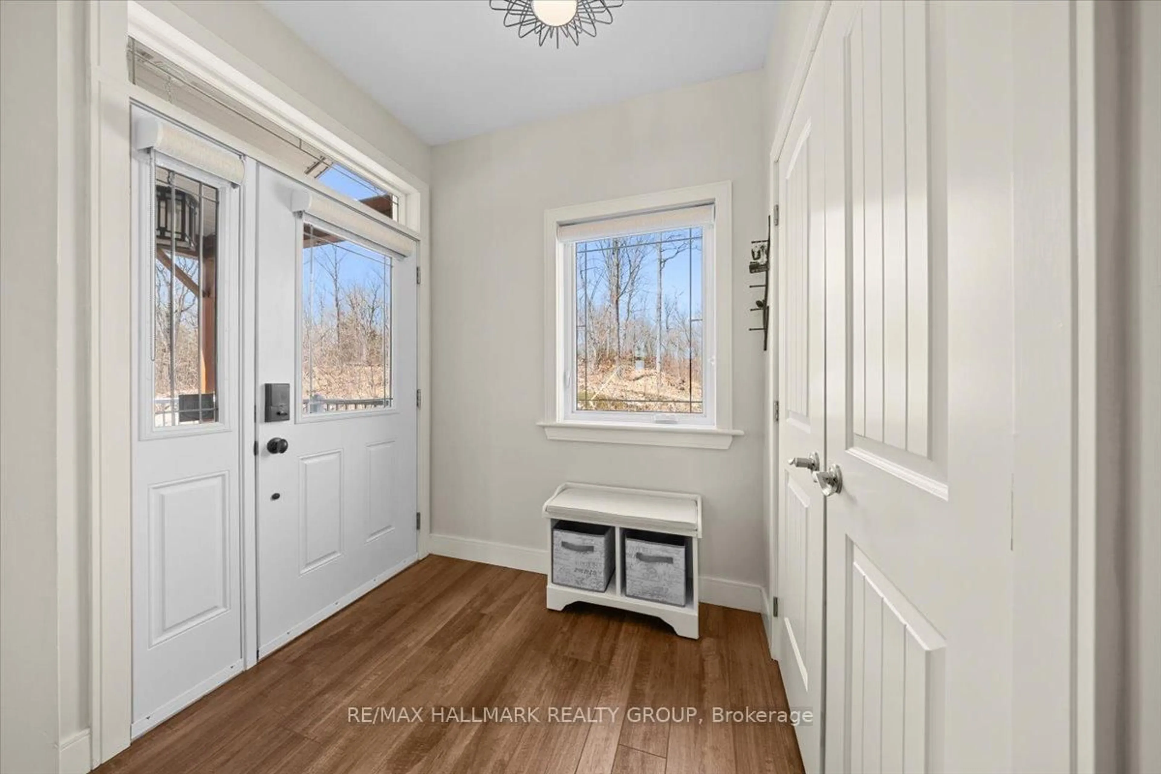 Indoor entryway for 3670B Westport Rd, Godfrey Ontario K0H 1T0