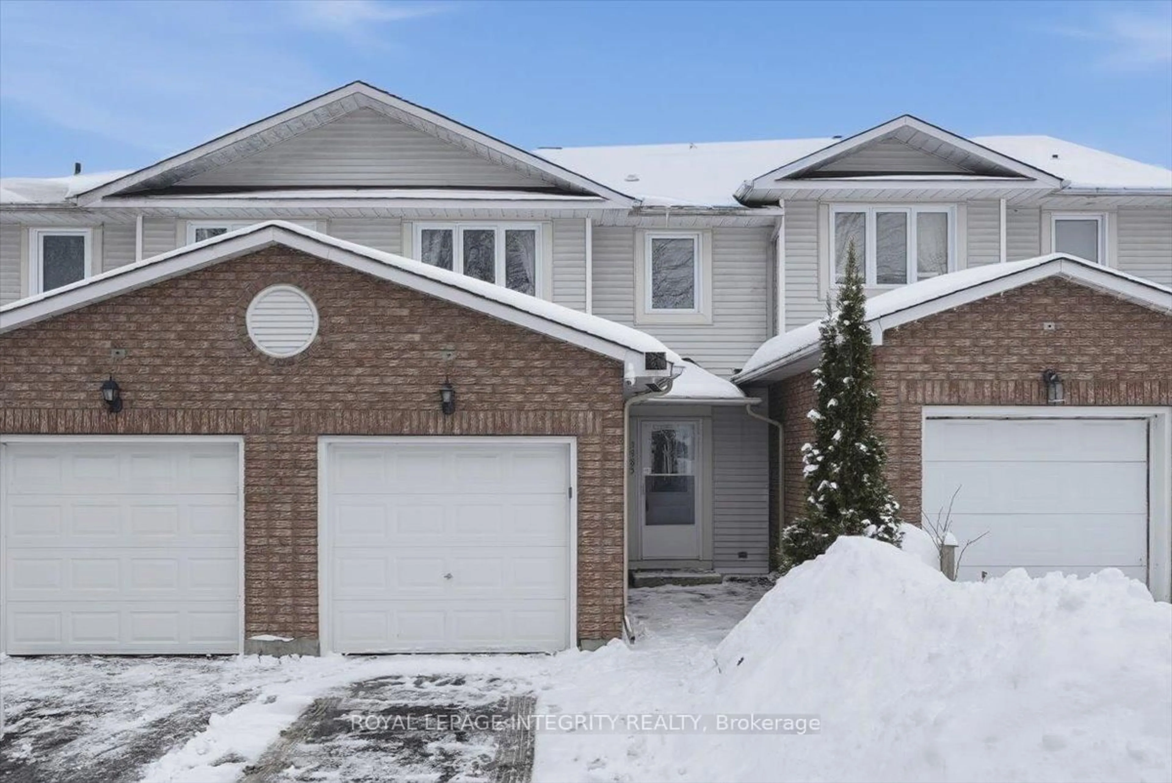 Home with brick exterior material, street for 1985 Woods St, Clarence-Rockland Ontario K4K 1H7