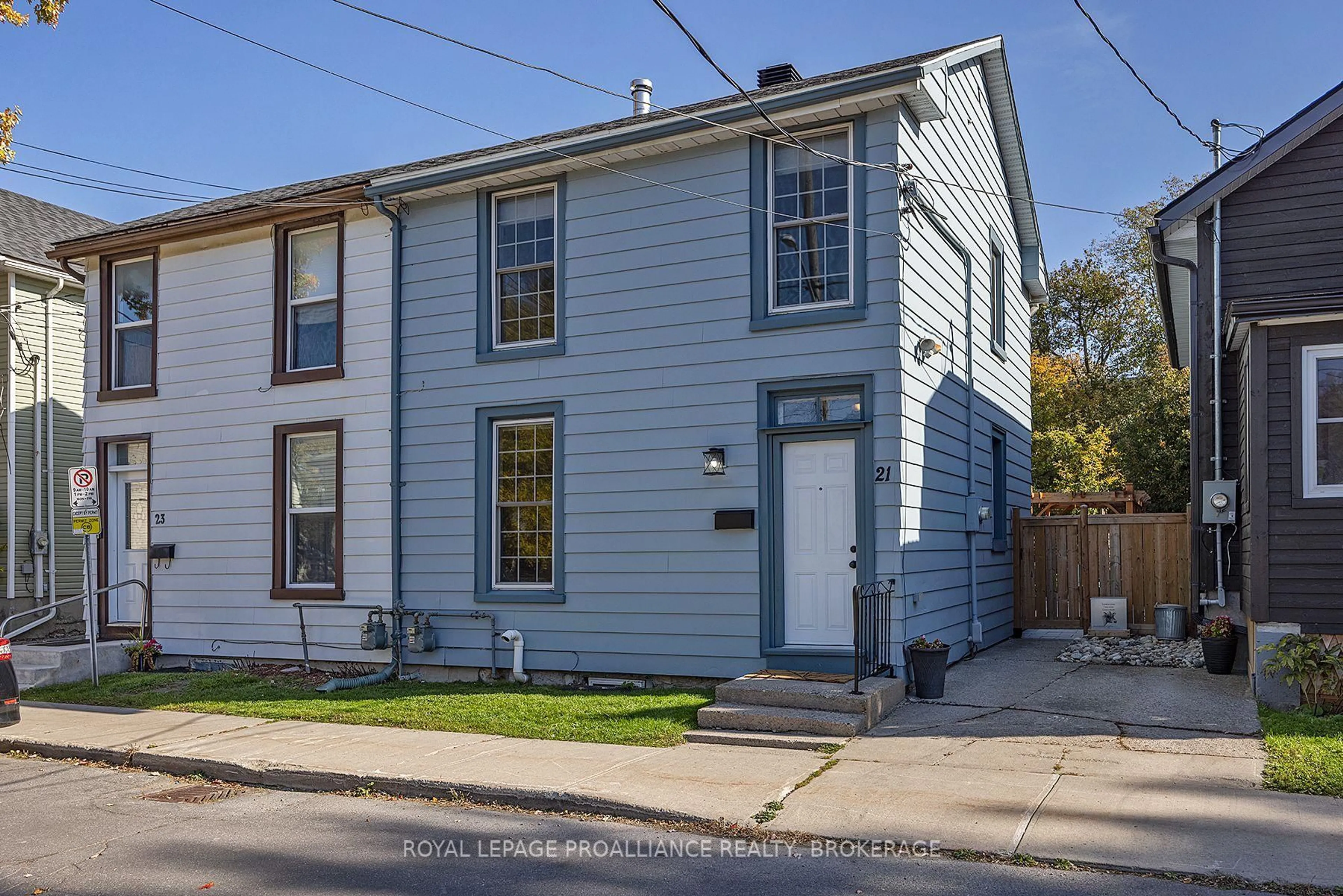 Home with vinyl exterior material, street for 21 Main St, Kingston Ontario K7K 3Y2