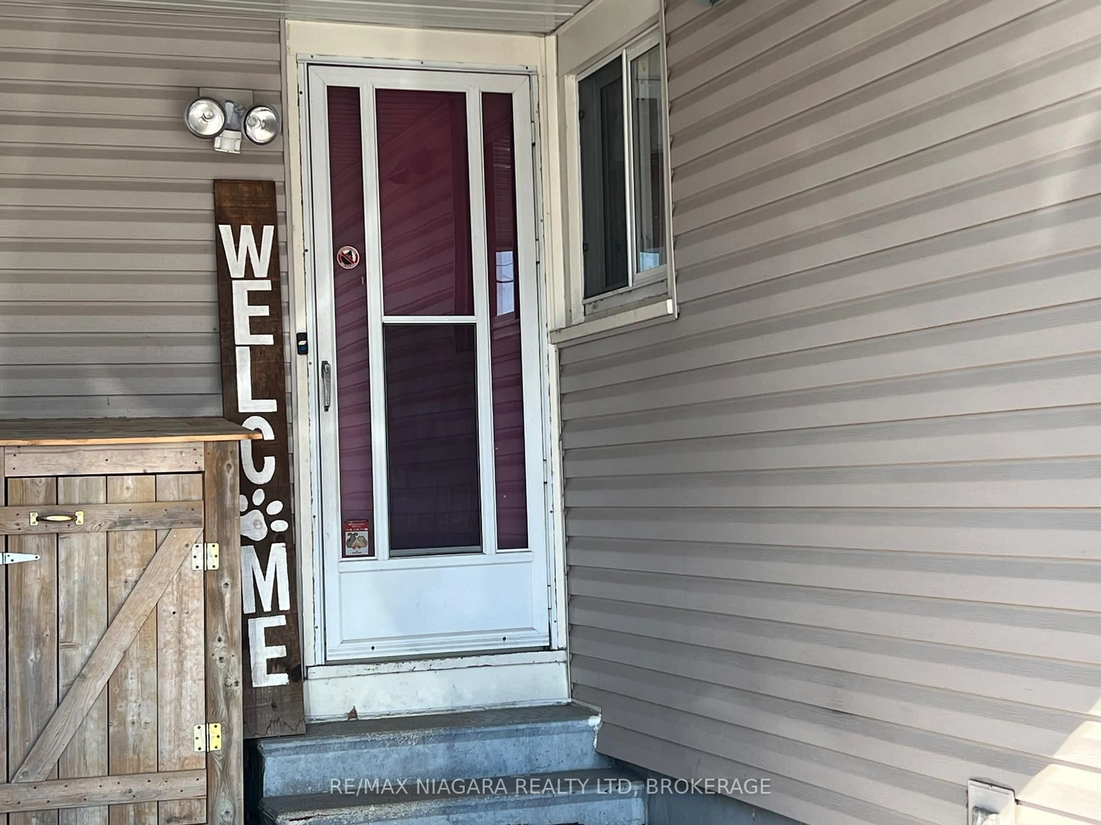 Unknown for 4577 Drummond Rd, Niagara Falls Ontario L2E 6C8