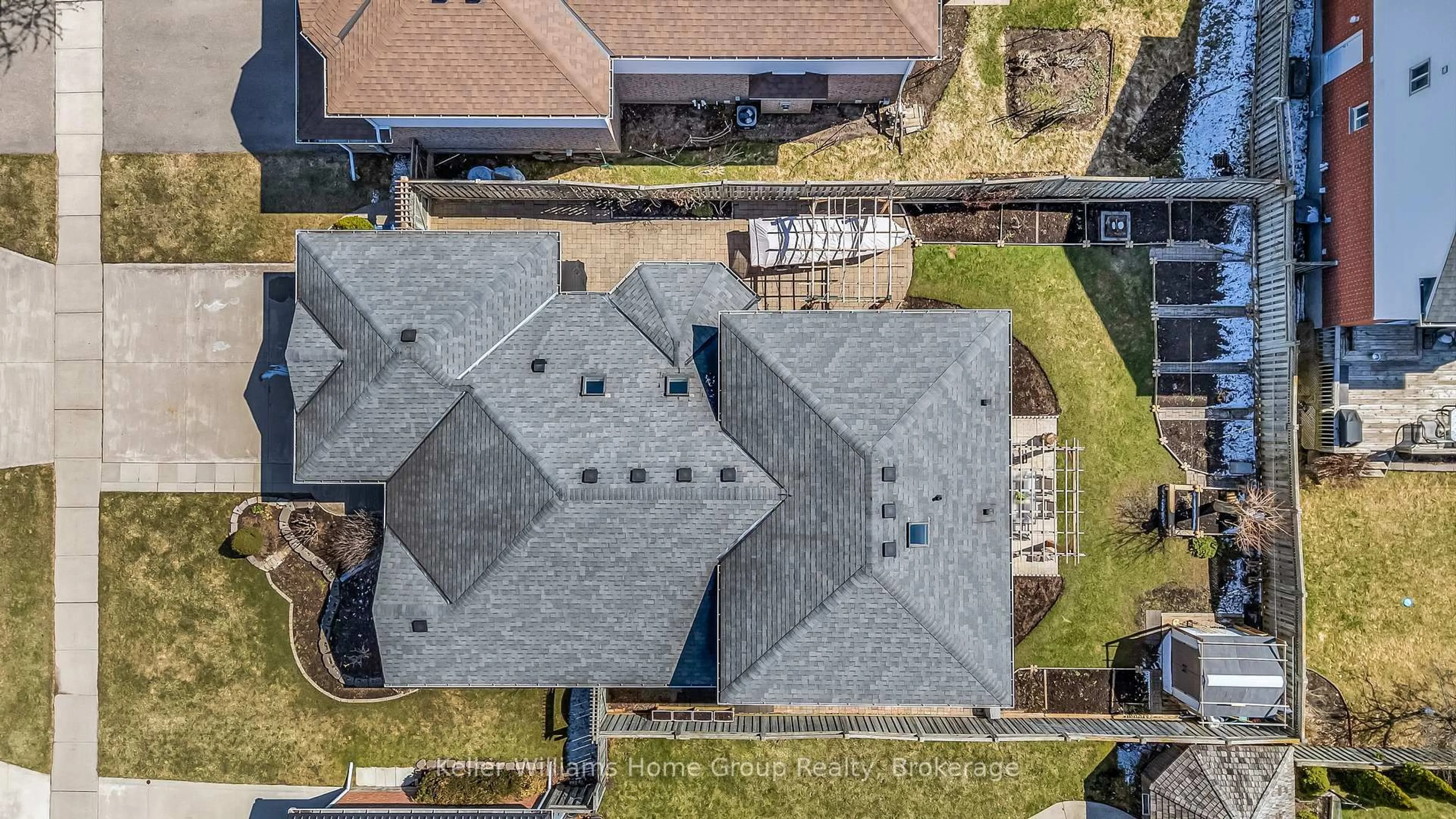 A pic from outside/outdoor area/front of a property/back of a property/a pic from drone, street for 6 Gibbs Cres, Guelph Ontario N1G 5B6