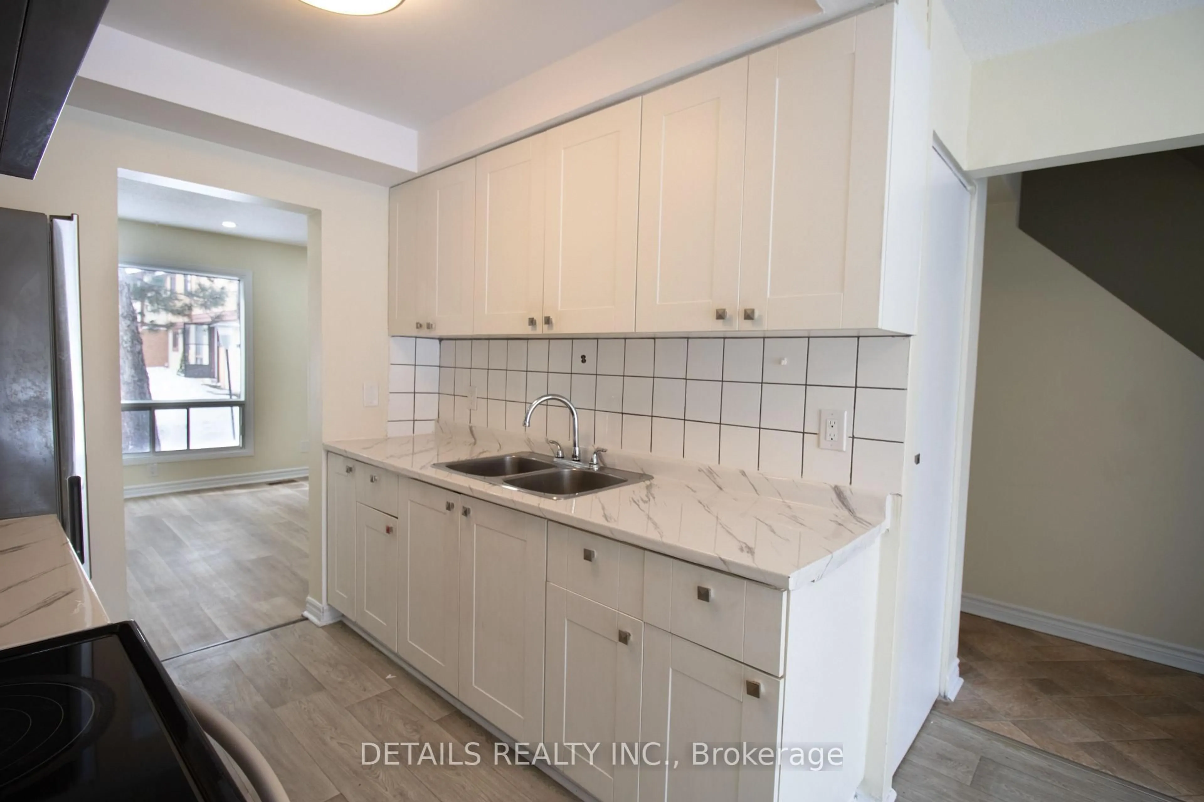 Standard kitchen, ceramic/tile floor for 1339 Belgate Way #48, Ottawa Ontario K1J 8P8