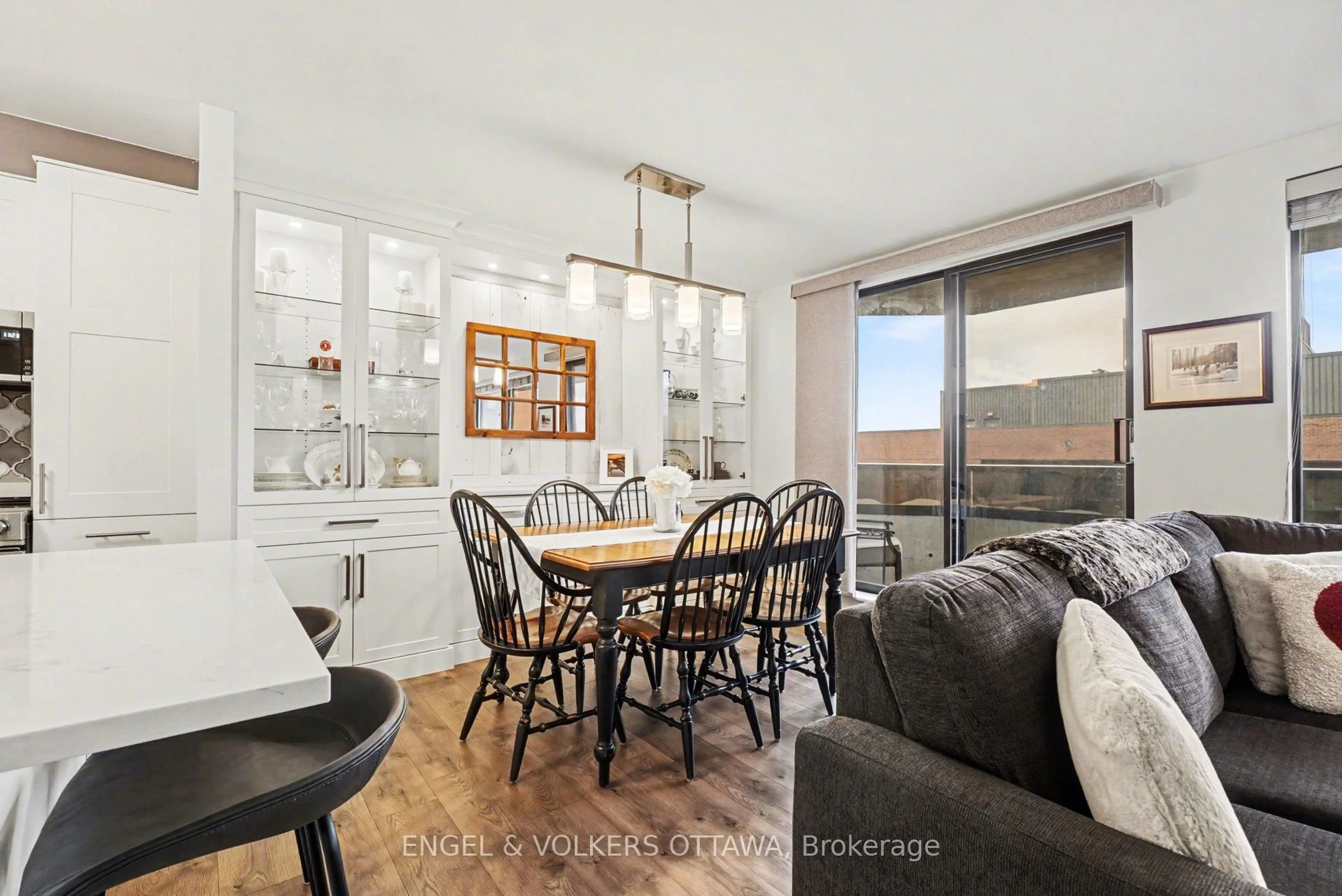 Open concept kitchen, unknown for 470 Laurier Ave #2209, Ottawa Ontario K1R 7W9