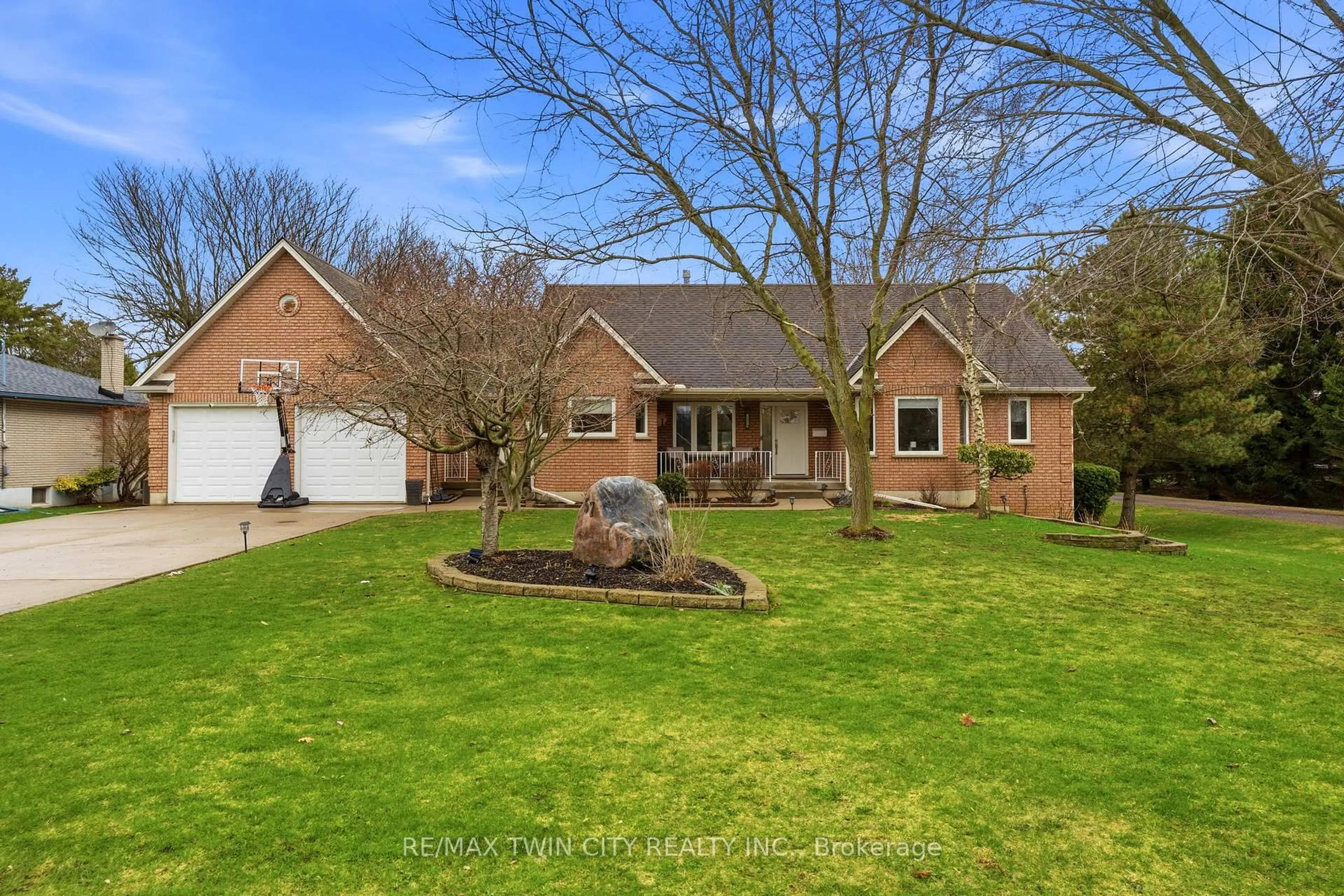 A pic from outside/outdoor area/front of a property/back of a property/a pic from drone, water/lake/river/ocean view for 57 Curtis Ave, Brant Ontario N3L 3J4