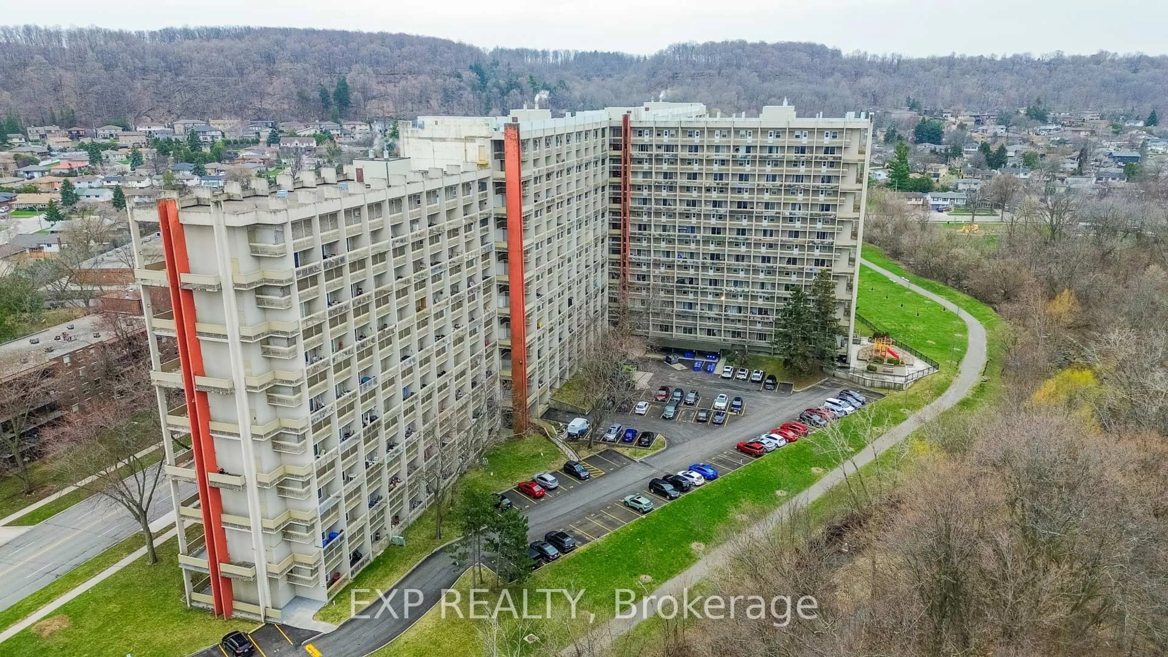 A pic from outside/outdoor area/front of a property/back of a property/a pic from drone, unknown for 350 Quigley Rd #811, Hamilton Ontario L8K 5N2