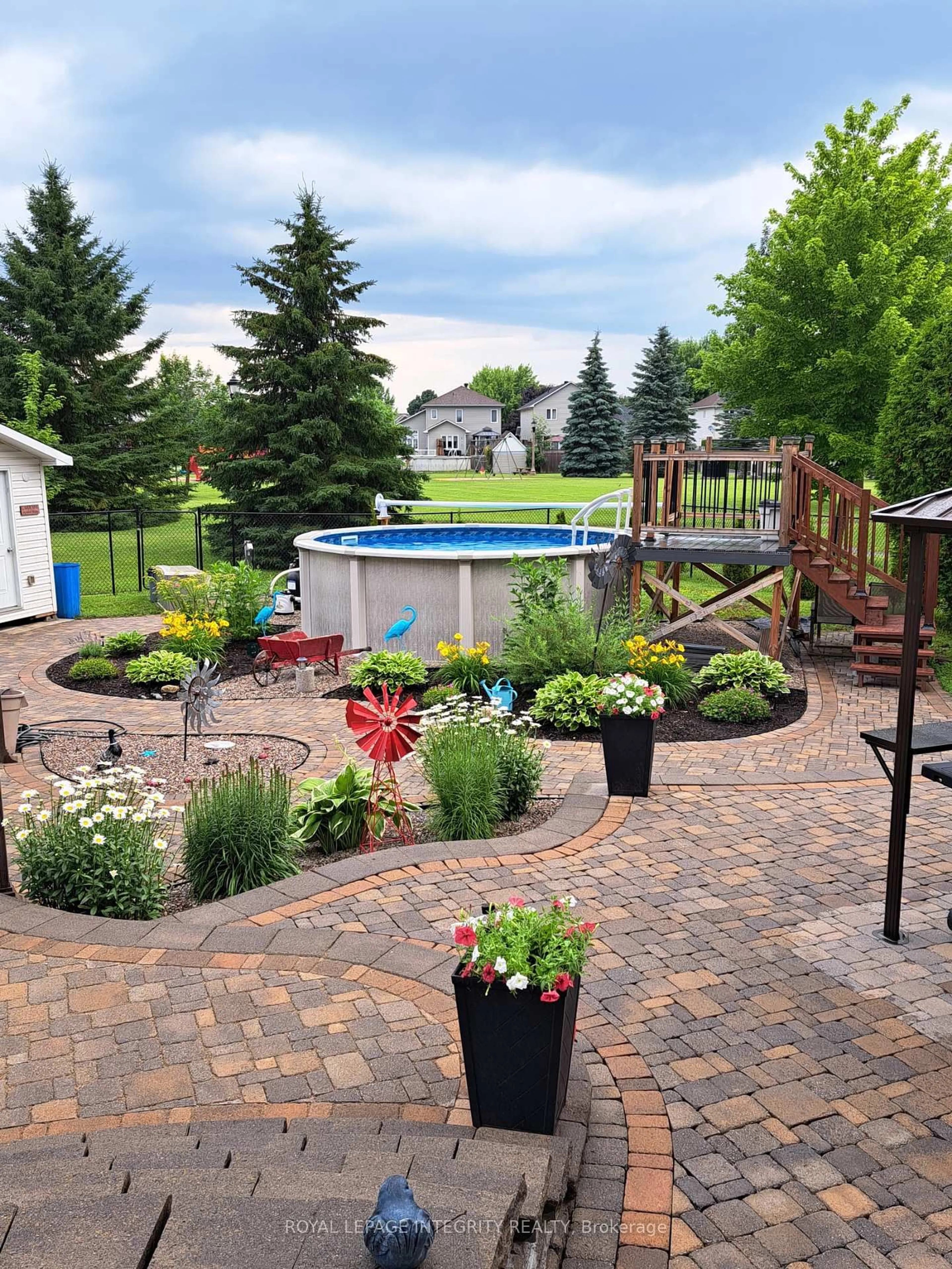 Patio, water/lake/river/ocean view for 36 Frontenac Blvd, Russell Ontario K0A 1W0