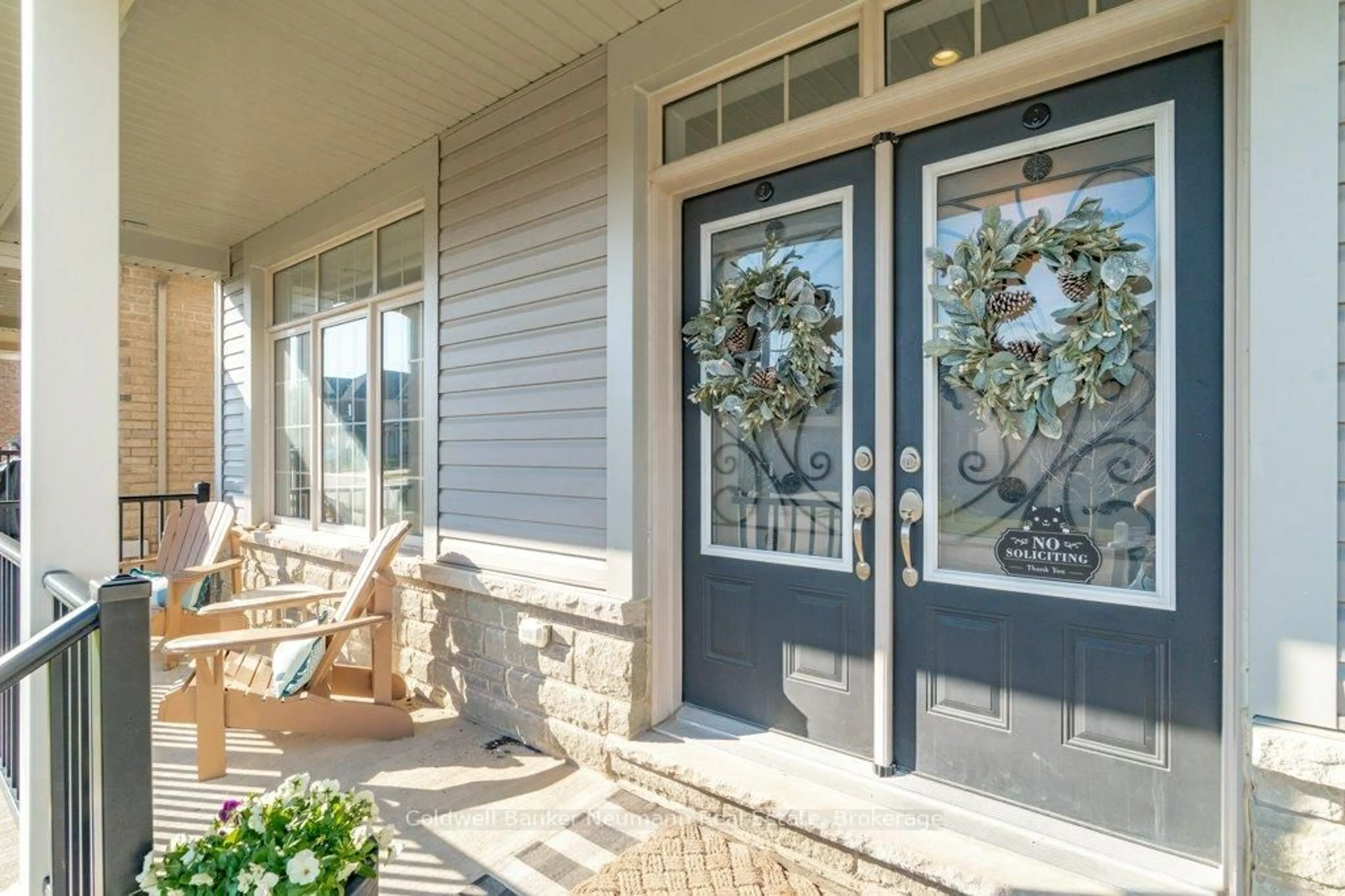 Indoor entryway for 96 Harpin Way, Centre Wellington Ontario N1M 0G9