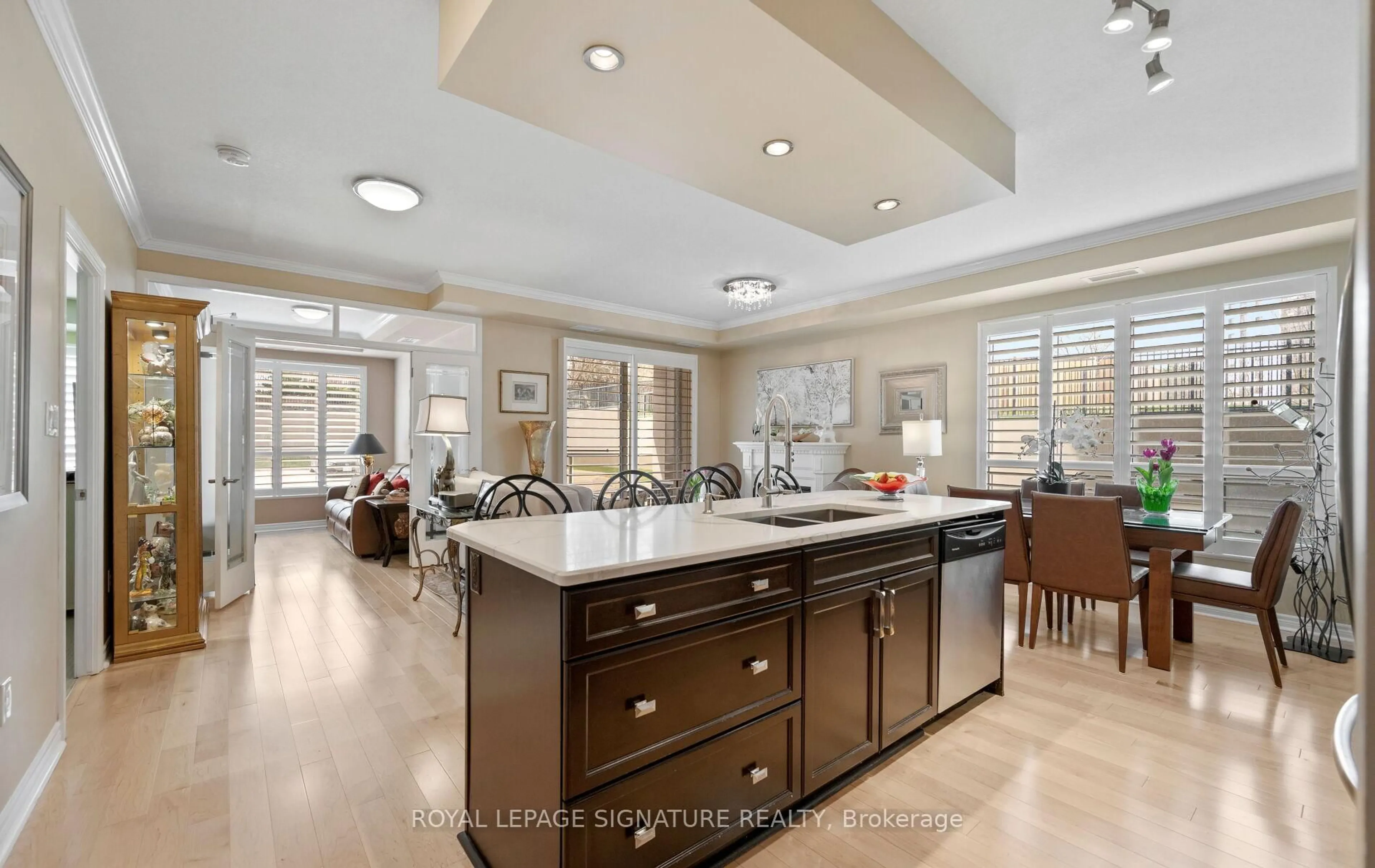 Open concept kitchen, ceramic/tile floor for 539 BELMONT Ave #101, Kitchener Ontario N2M 0A2