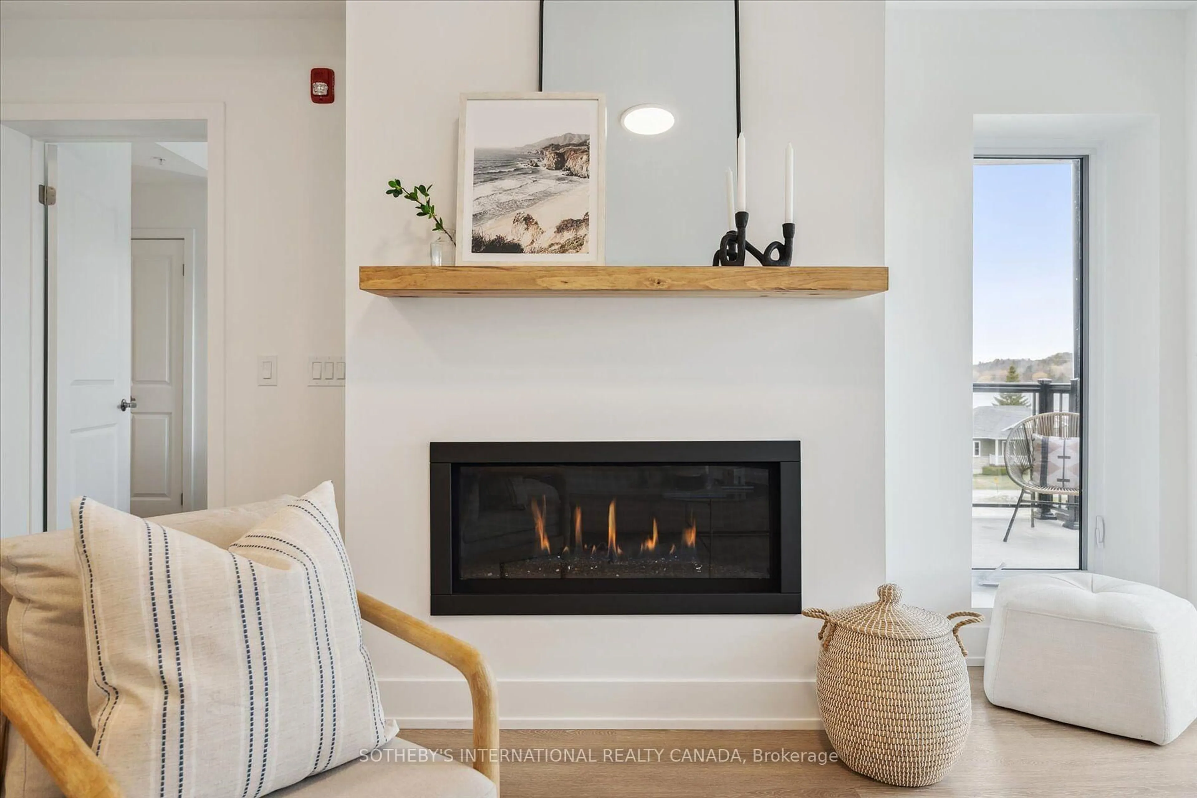 Living room with furniture, unknown for 19B West St #306, Kawartha Lakes Ontario K0M 1N0