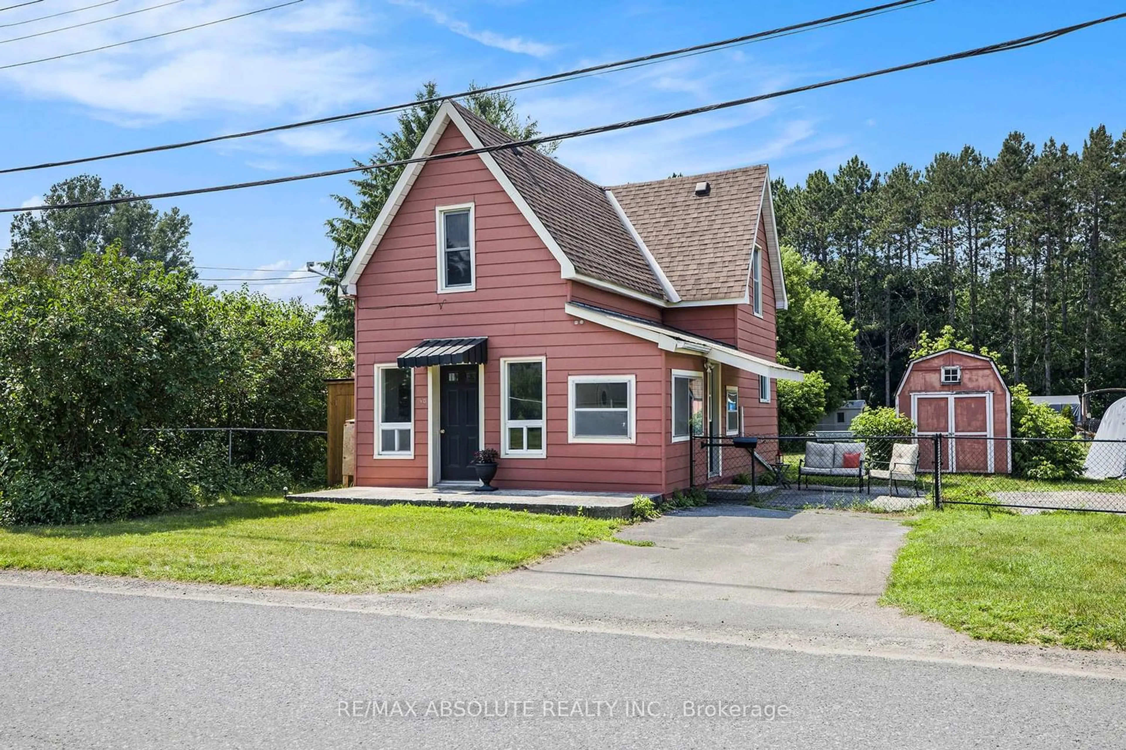 A pic from outside/outdoor area/front of a property/back of a property/a pic from drone, street for 10 Neilson St, McNab/Braeside Ontario K7S 3G2