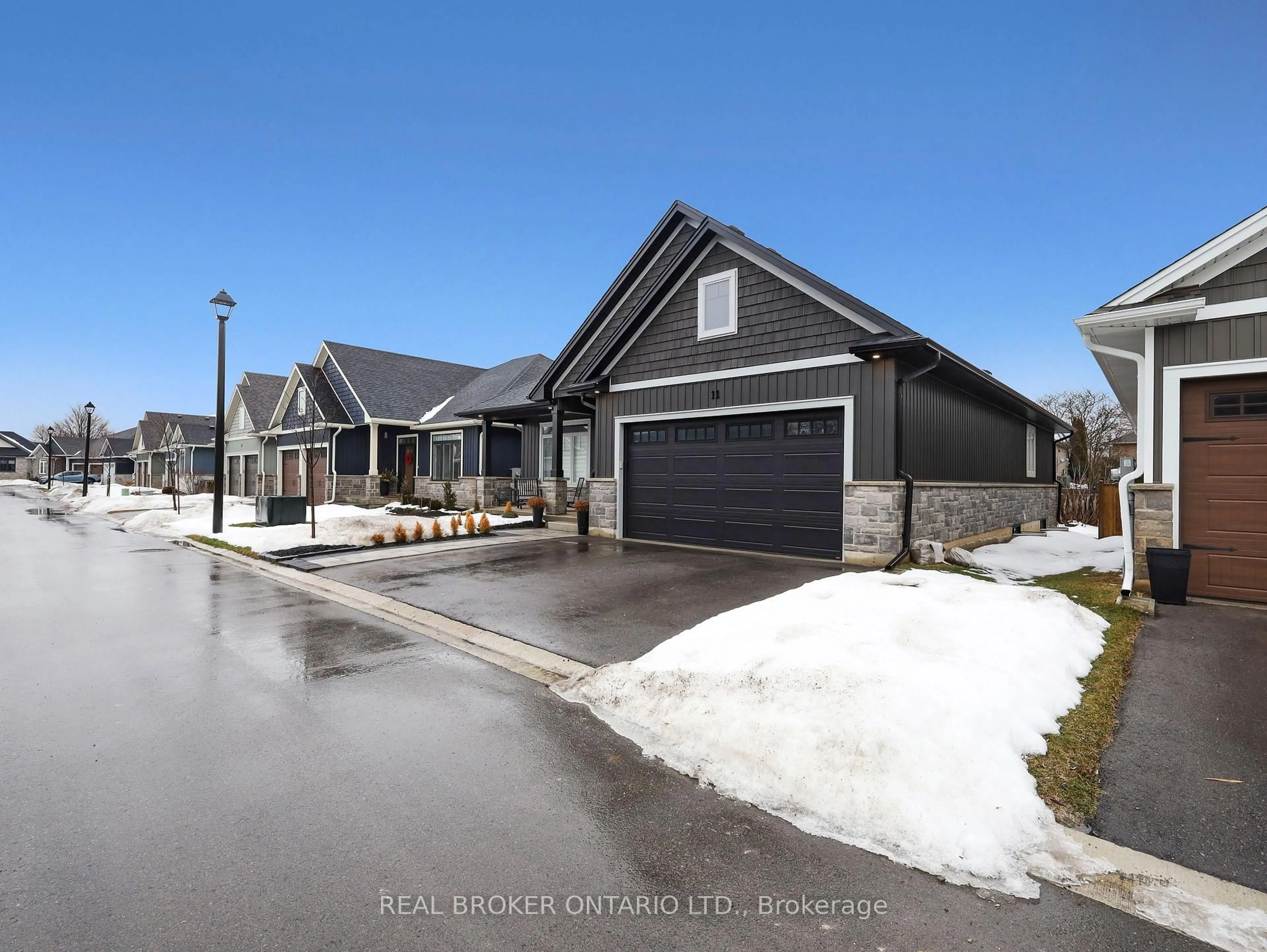 A pic from outside/outdoor area/front of a property/back of a property/a pic from drone, street for 68 Cedar St #11, Brant Ontario N3L 0L4