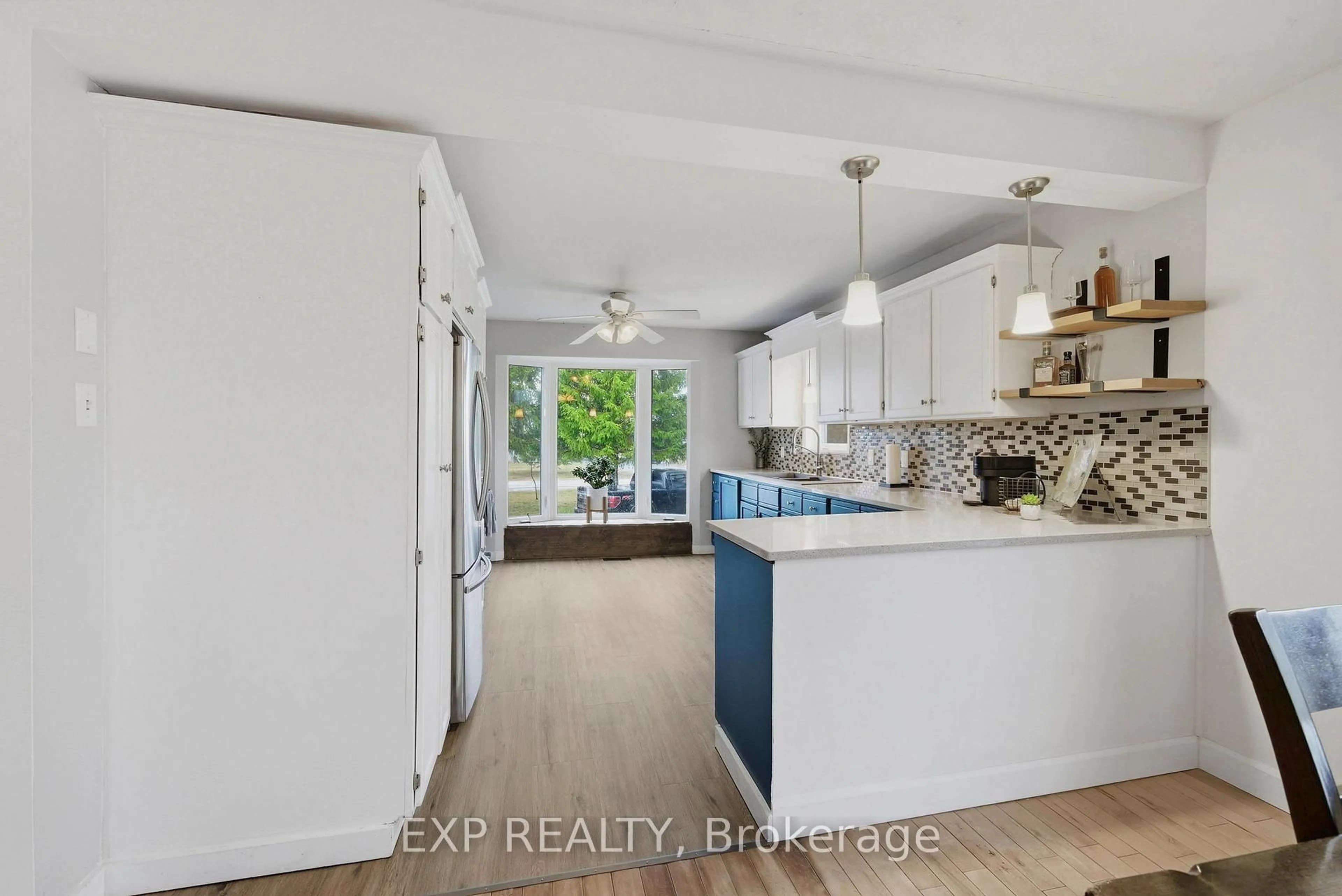 Open concept kitchen, ceramic/tile floor for 16220 Northfield Rd, South Stormont Ontario K0C 1R0