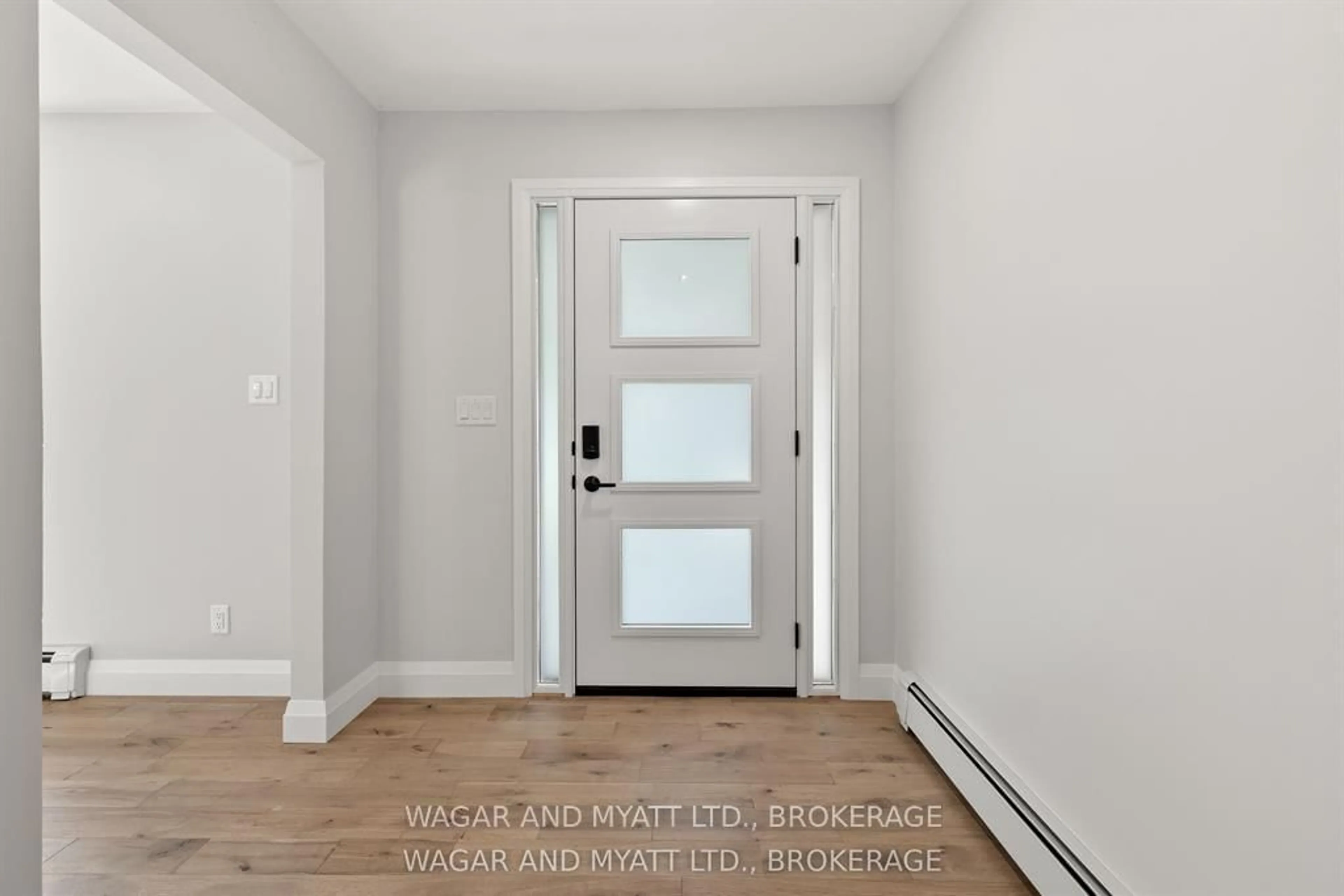 Indoor entryway for 166 Green St, Deseronto Ontario K0K 1X0