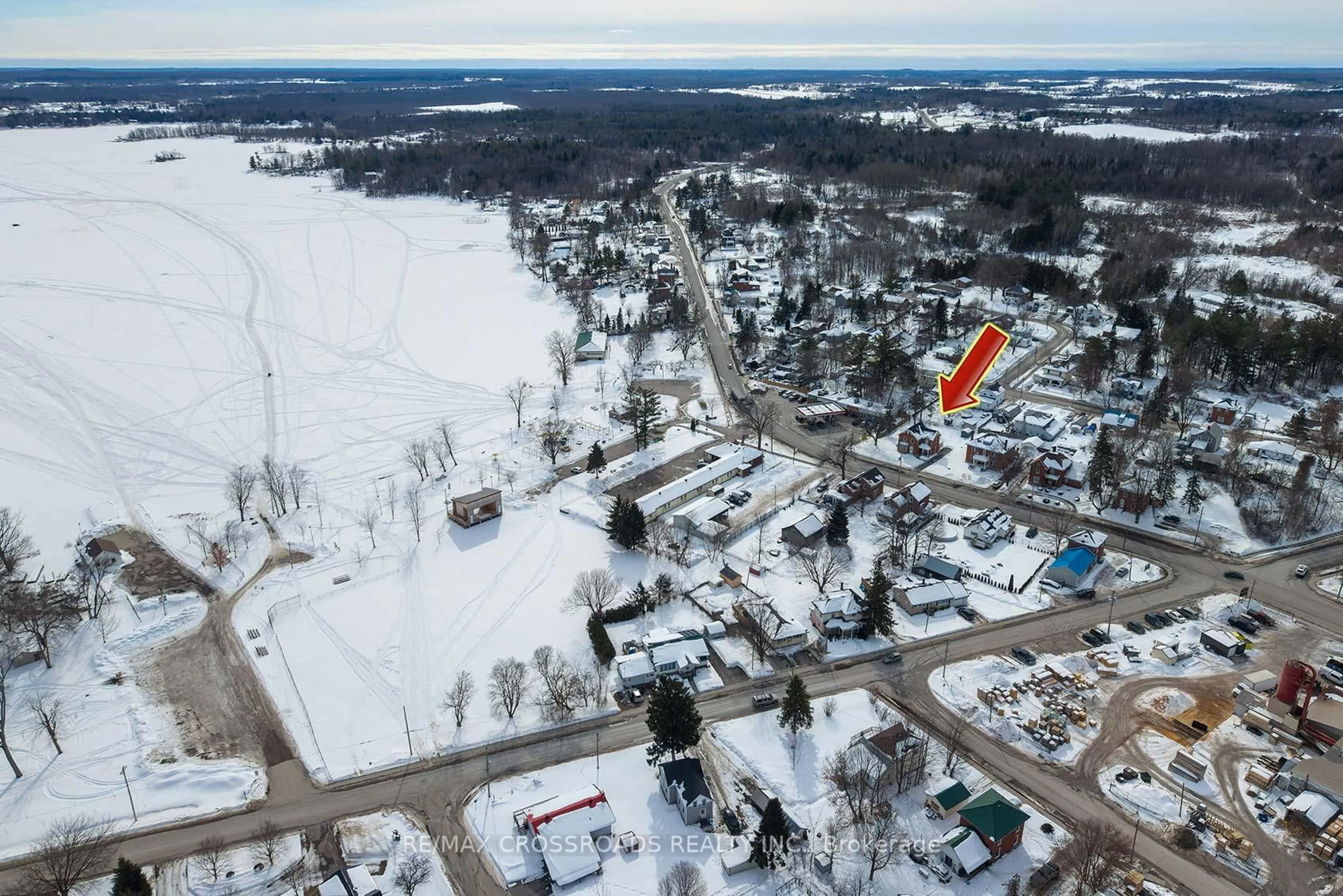 A pic from outside/outdoor area/front of a property/back of a property/a pic from drone, unknown for 26 Victoria St, Tweed Ontario K0K 3J0