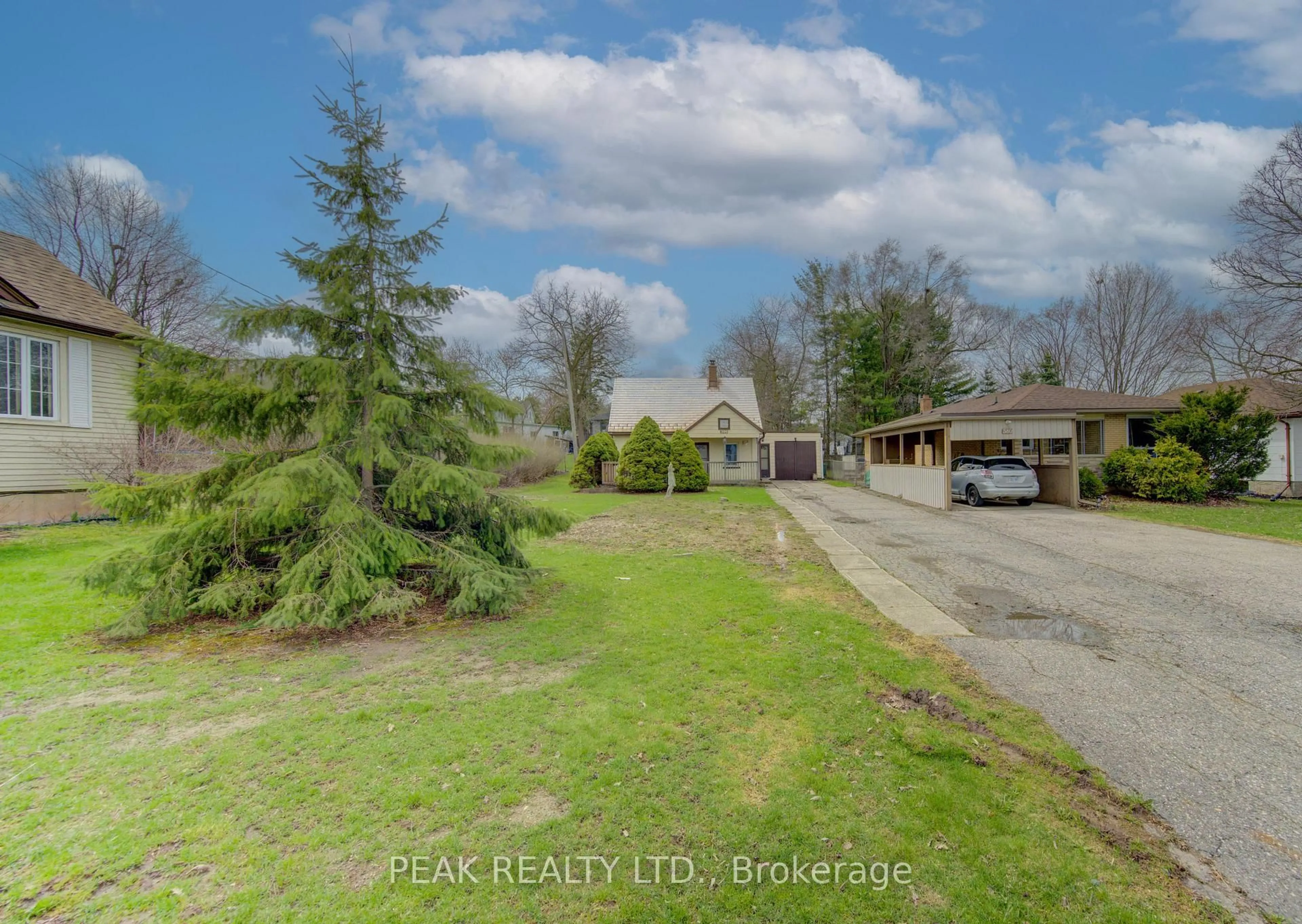 A pic from outside/outdoor area/front of a property/back of a property/a pic from drone, water/lake/river/ocean view for 386 Peel St, Wilmot Ontario N3A 1E5