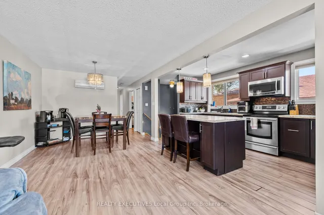 32 OAKDALE Rd, North Bay 4