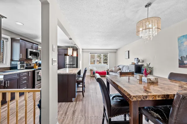 32 OAKDALE Rd, North Bay 5