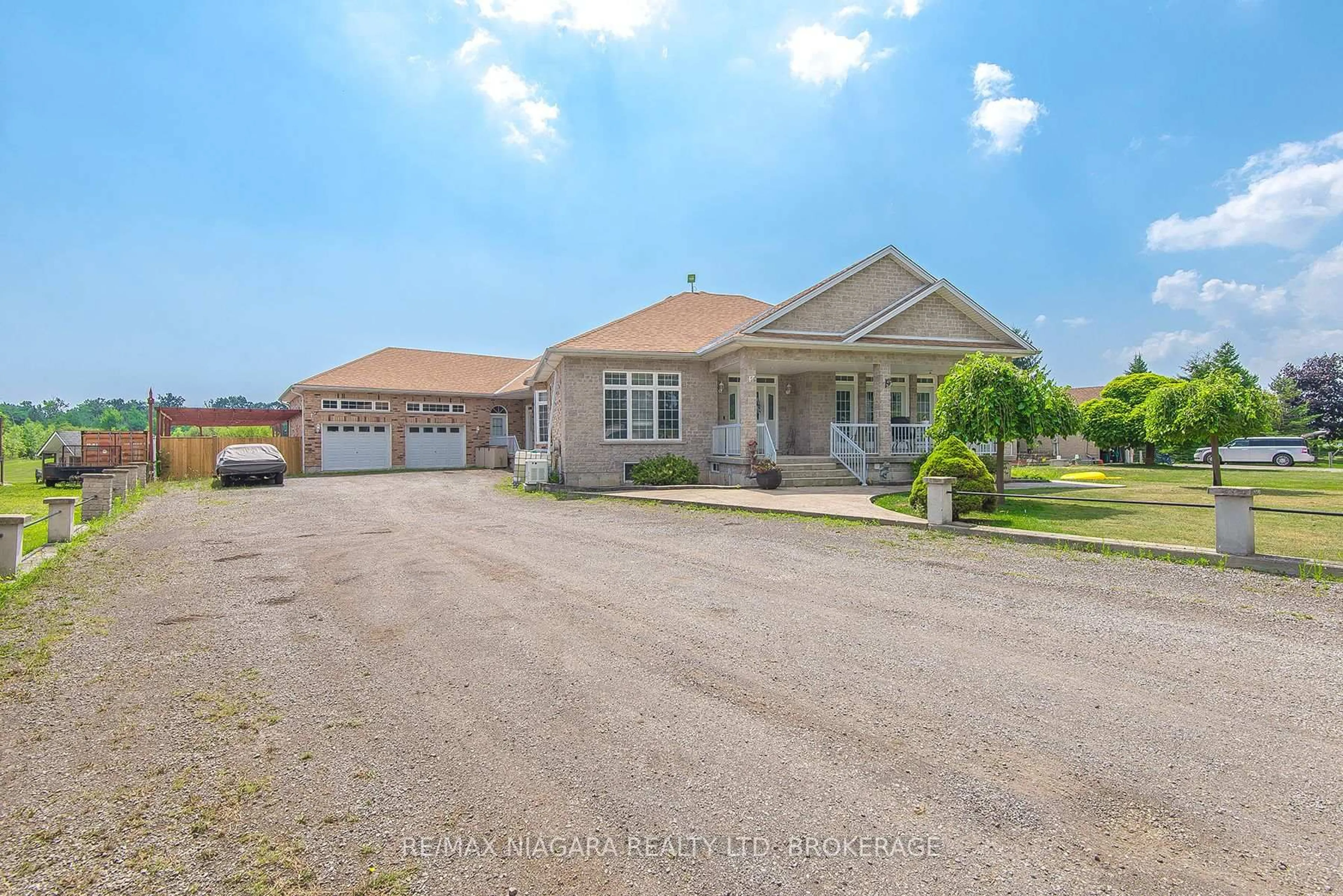 A pic from outside/outdoor area/front of a property/back of a property/a pic from drone, street for 5199 Sherkston Rd, Port Colborne Ontario L0S 1R0