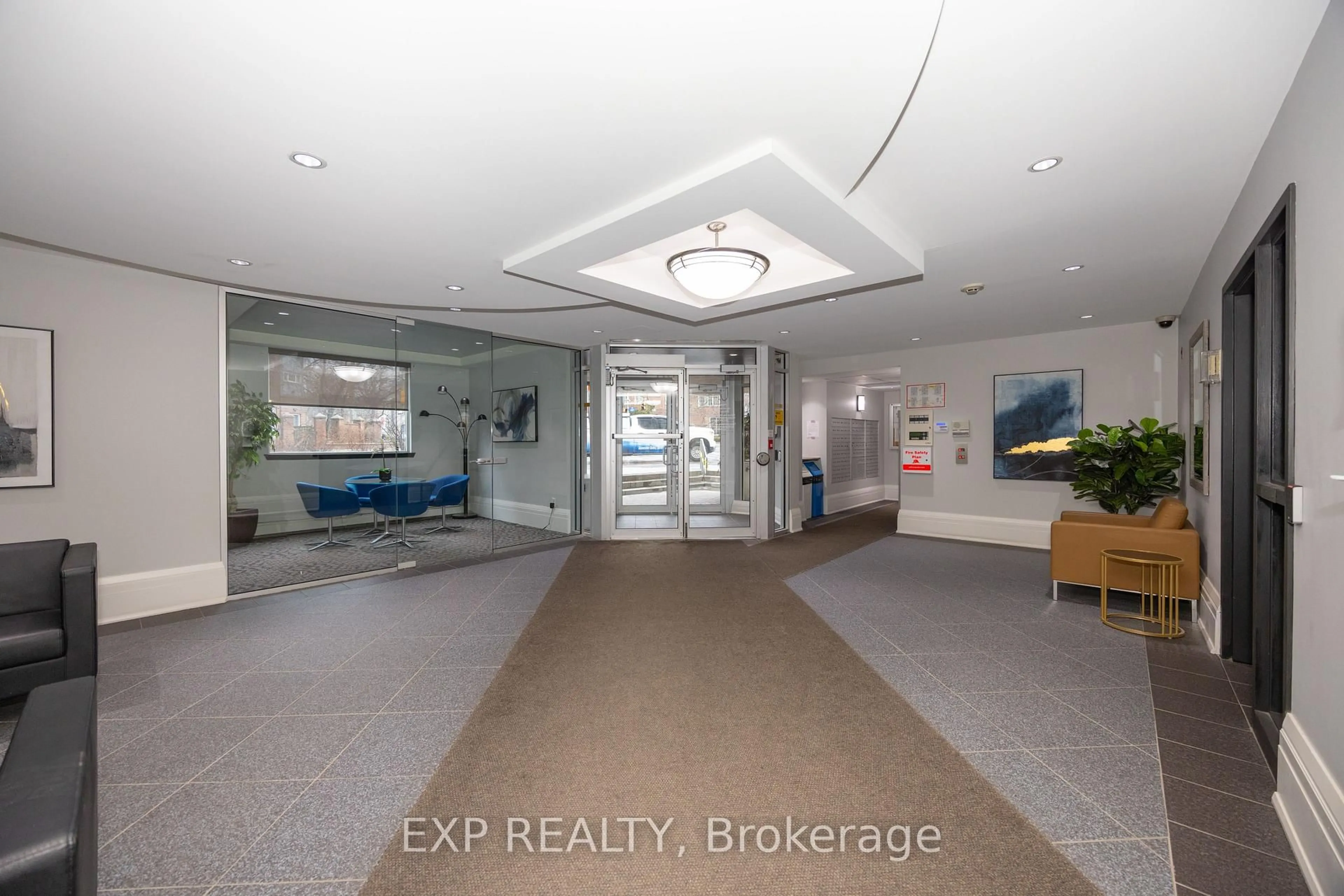 Lobby for 429 Somerset St #803, Ottawa Ontario K2P 2P5