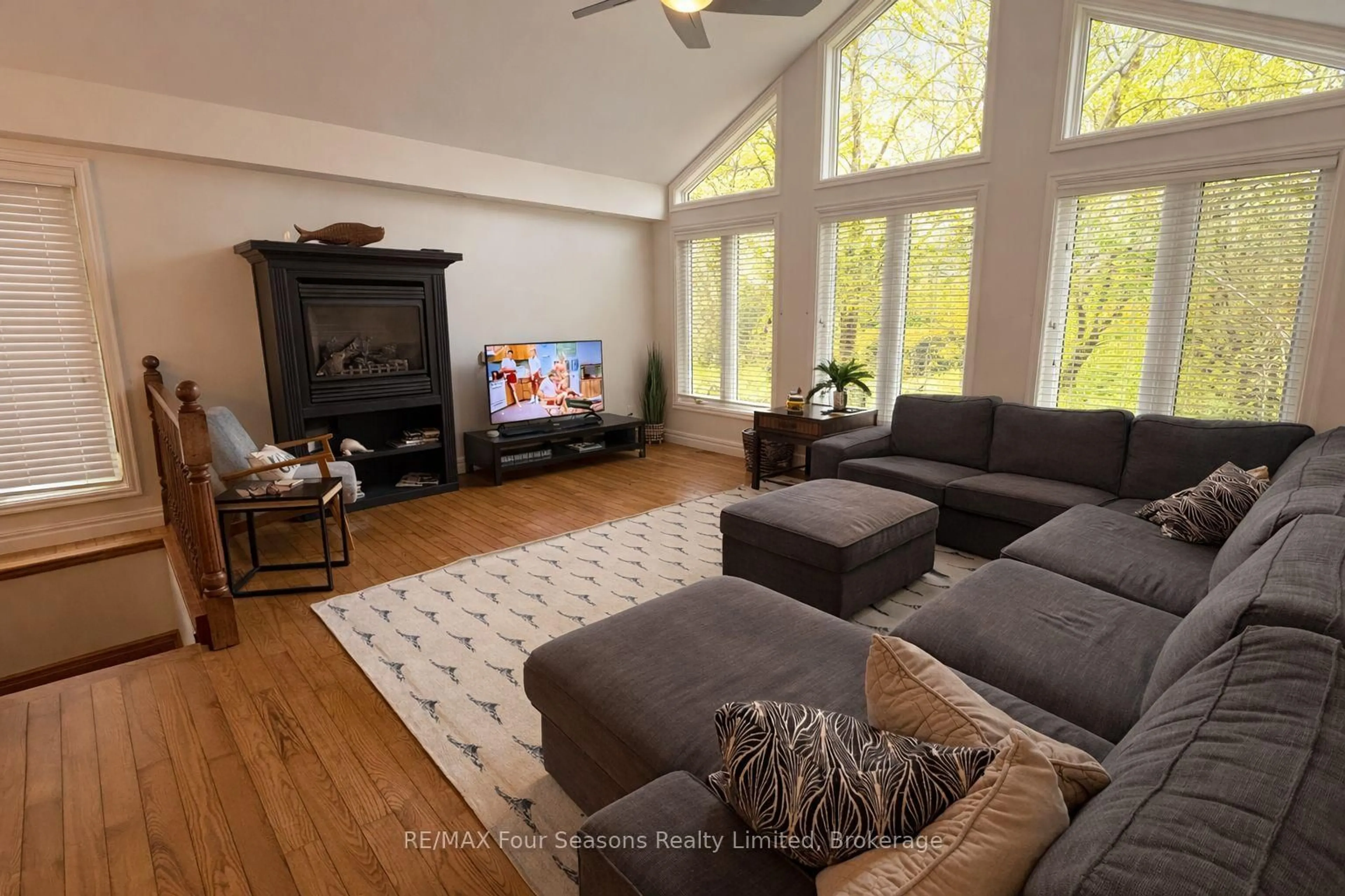 Living room with furniture, wood/laminate floor for 37 Silver Lake Cres, South Bruce Peninsula Ontario N0H 2G0