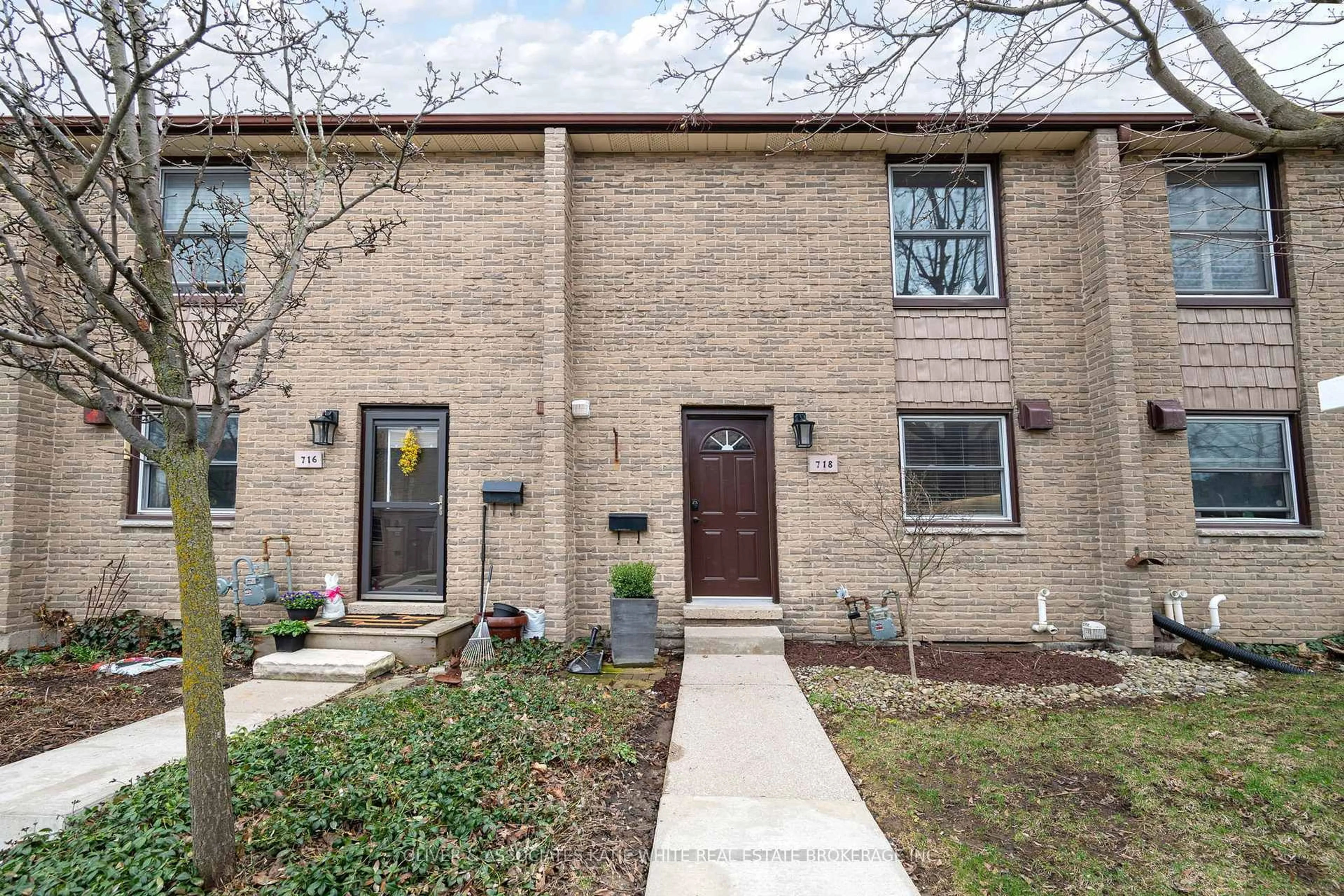 Home with brick exterior material, street for 718 Wonderland Rd, London South Ontario N6K 1L8
