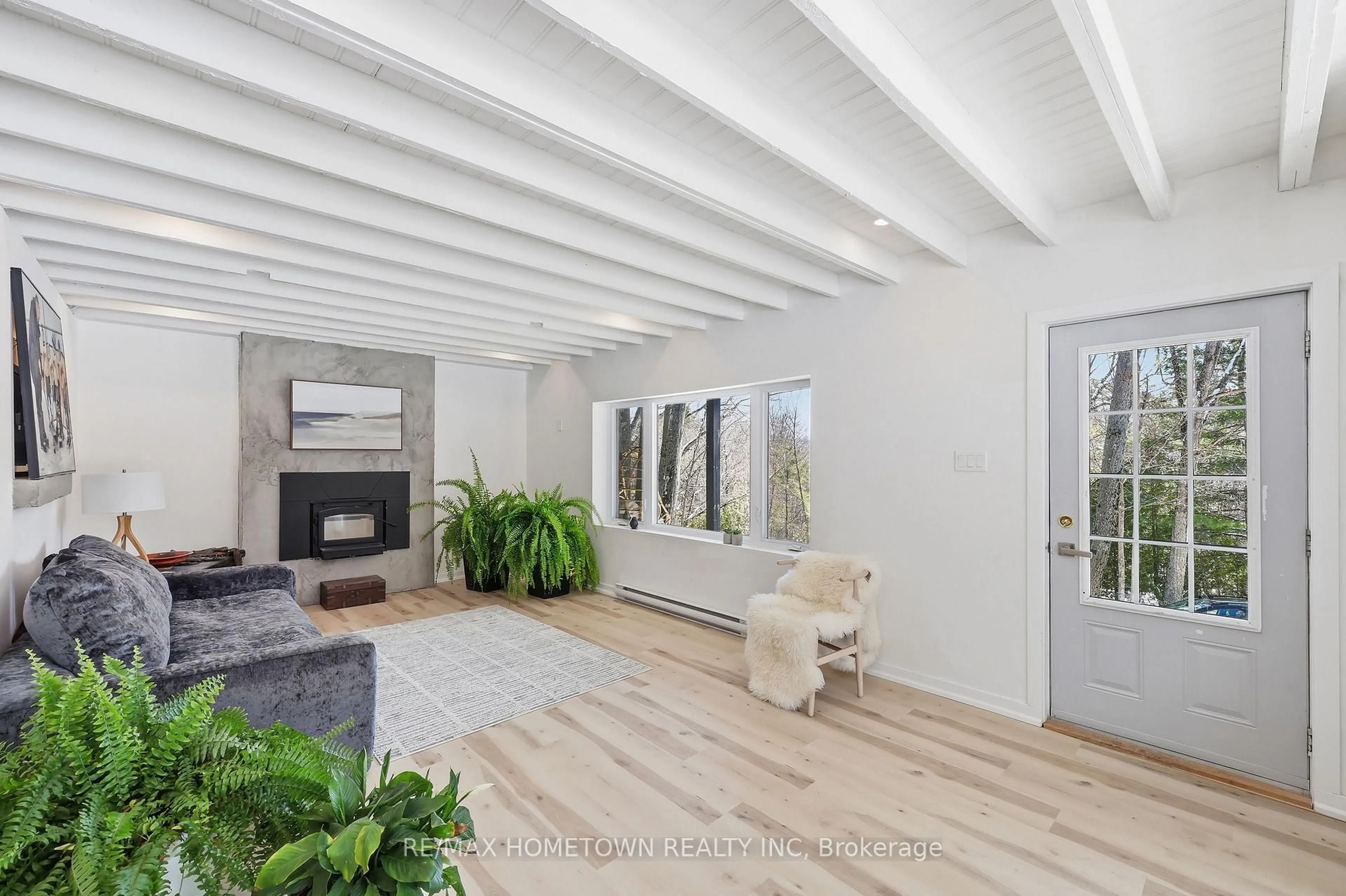 Unknown for 414 Old River Rd, Front of Yonge Ontario K0E 1R0