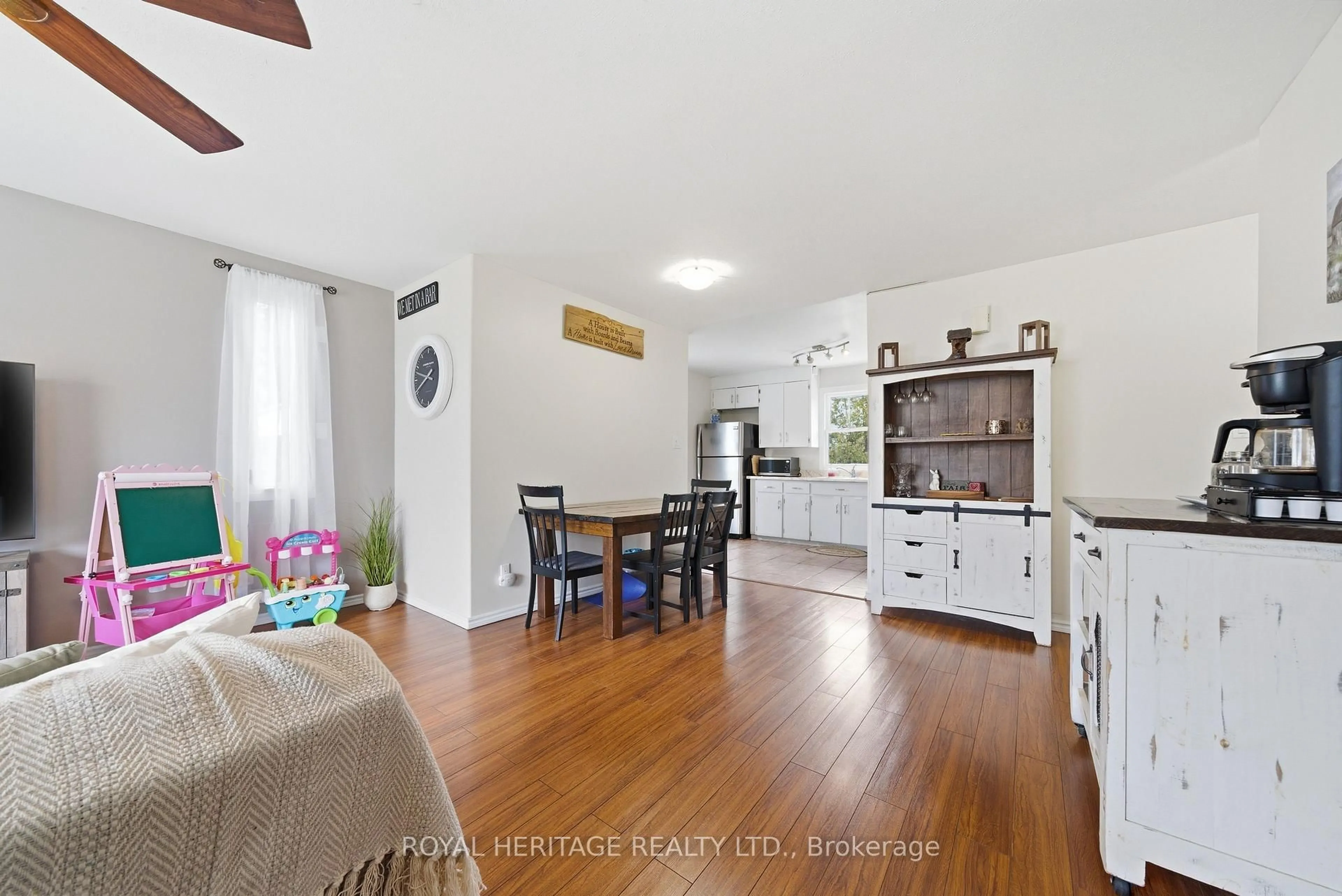 Unknown for 15 Kidd Ave, Quinte West Ontario K8V 2C6