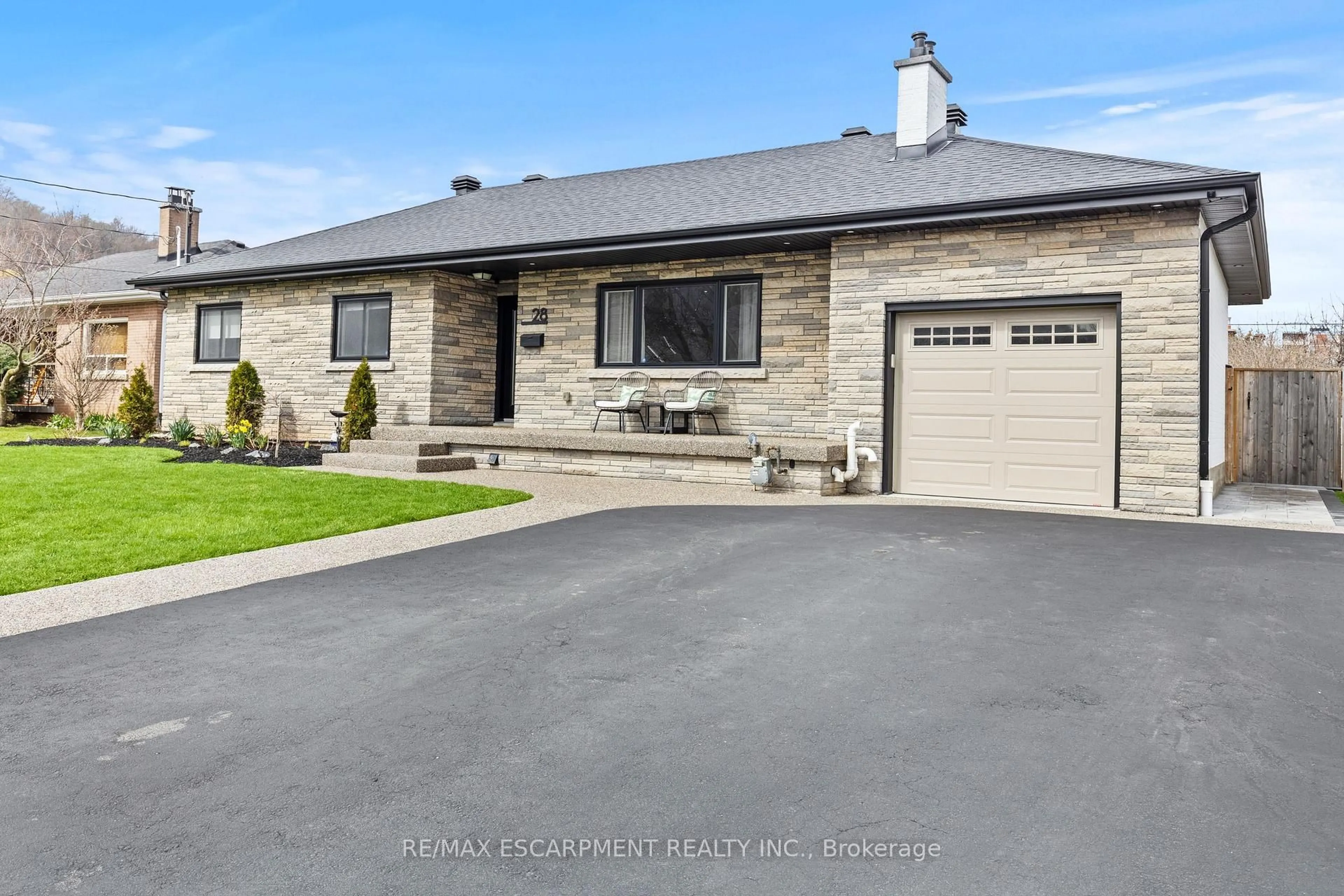 Home with brick exterior material, street for 28 Bonita Dr, Hamilton Ontario L8G 2X3