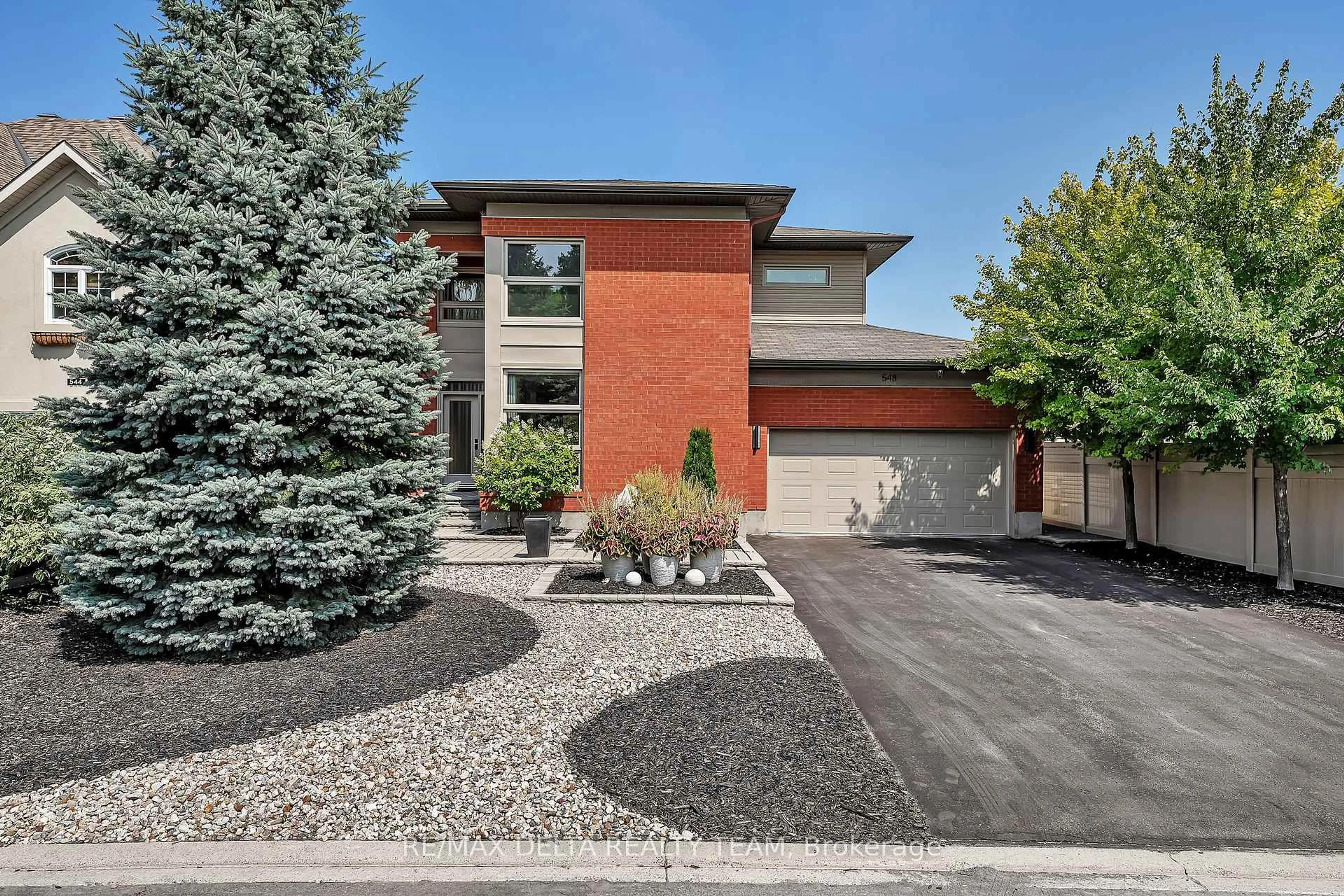 Home with brick exterior material, street for 548 Emerald St, Clarence-Rockland Ontario K4K 0C1