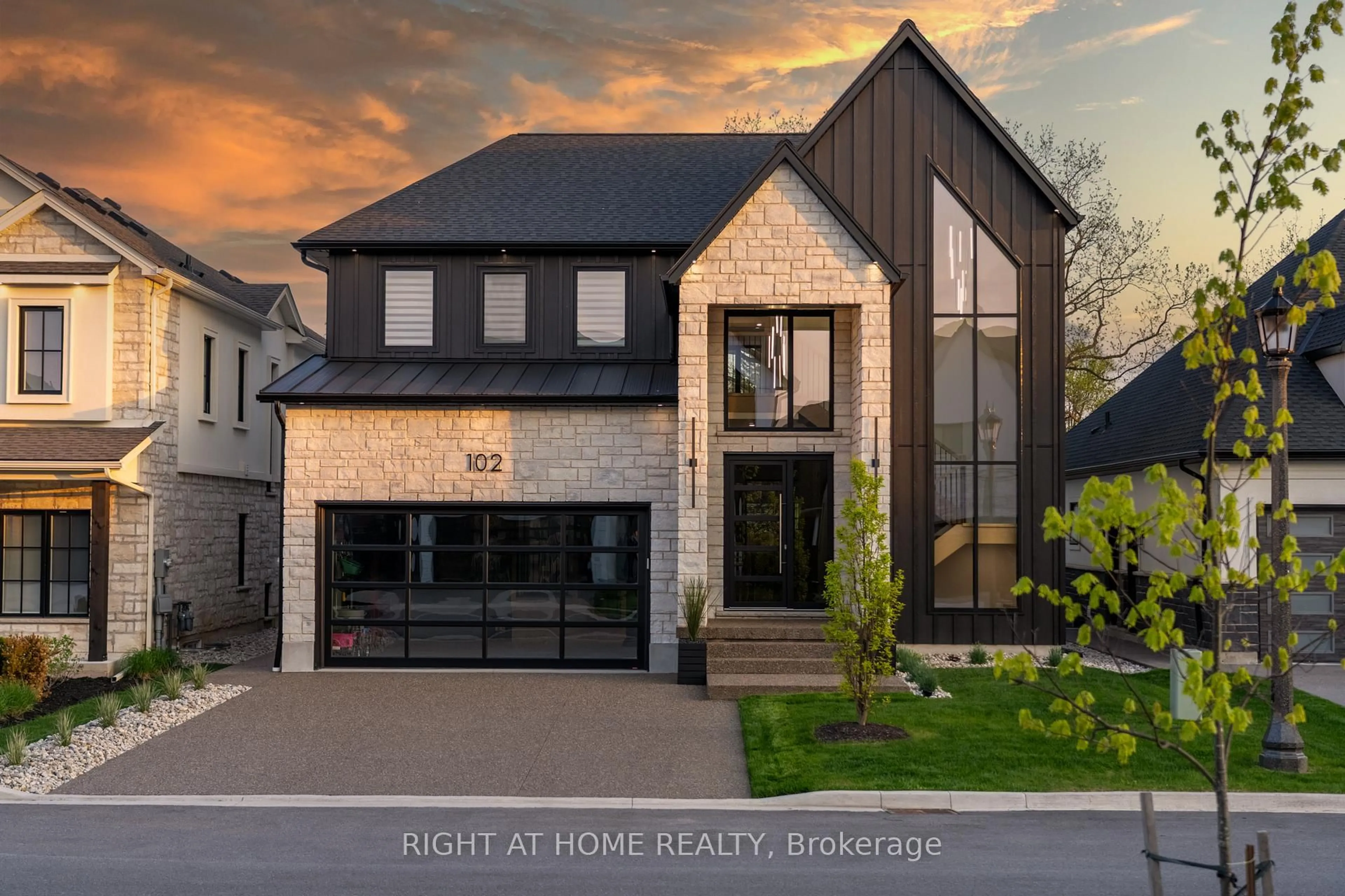 Home with brick exterior material, street for 102 Millpond Rd, Niagara-on-the-Lake Ontario L0S 1J1