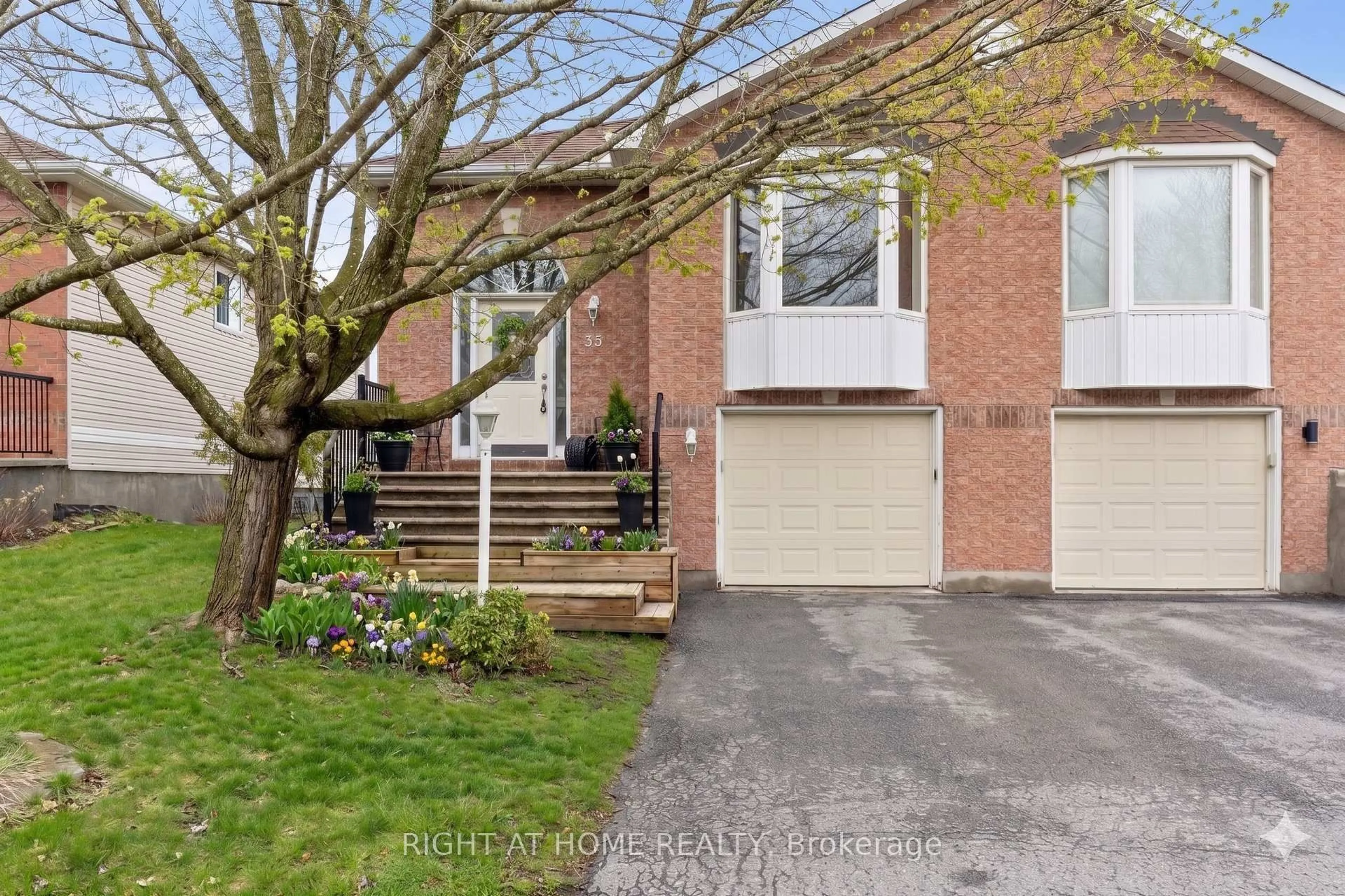 Home with brick exterior material, street for 35 MONTANA Way, Nepean Ontario K2J 4M2