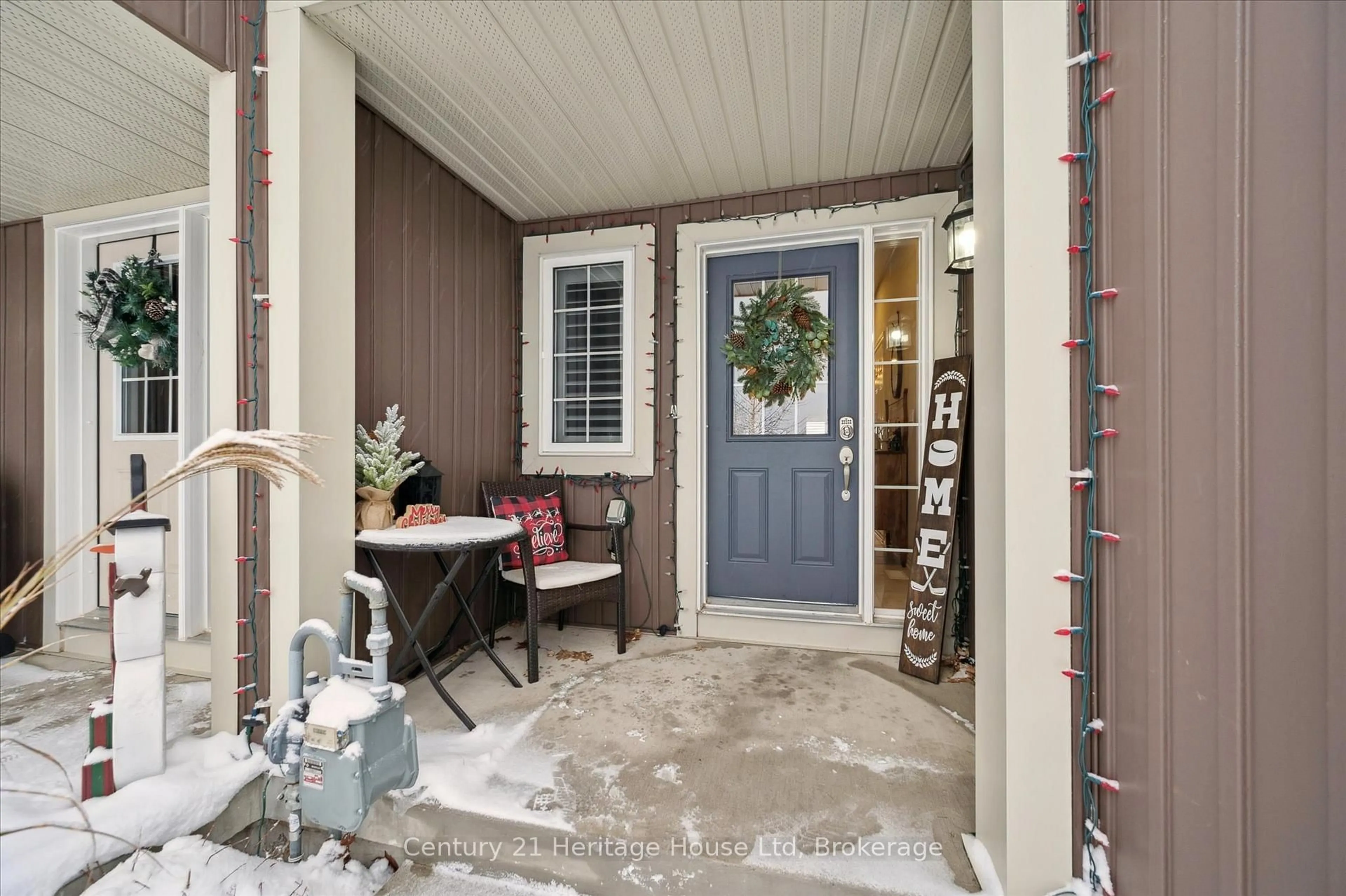 Indoor entryway for 73 Courtney St, Centre Wellington Ontario N1M 0E5