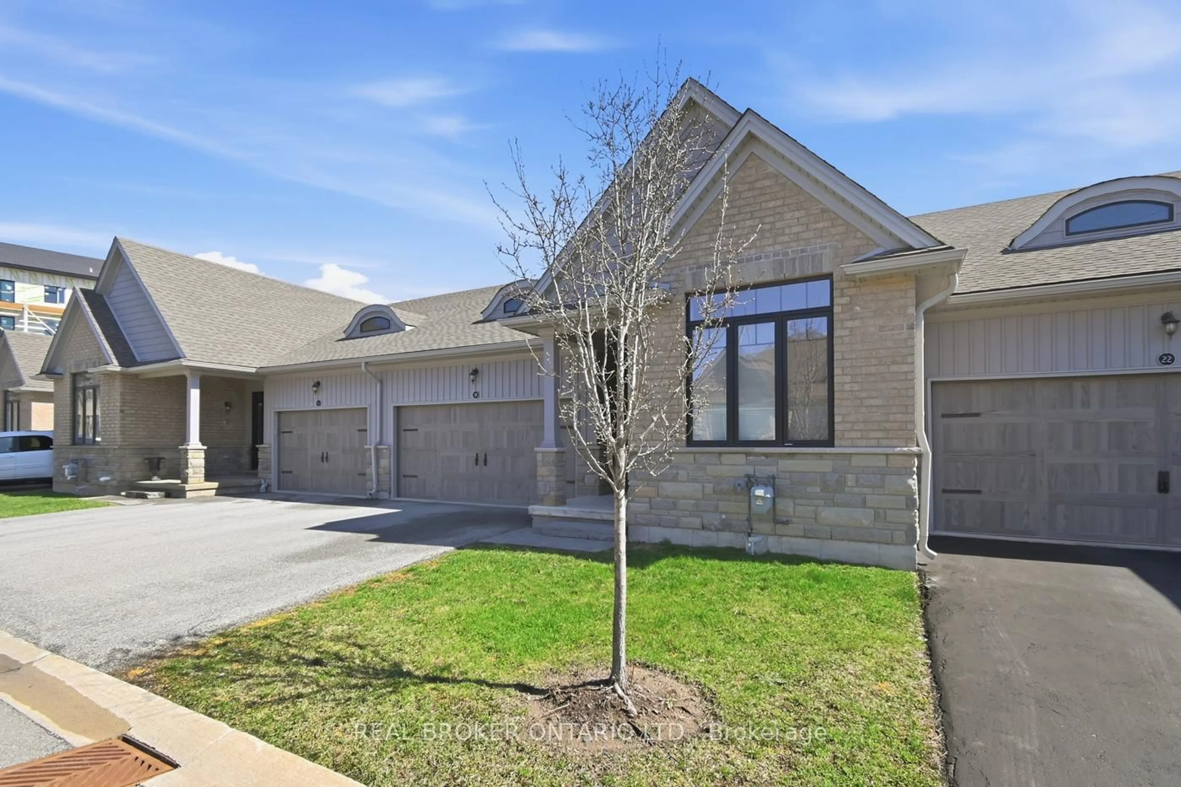 Unknown for 18 Borden Tr, Welland Ontario L3C 0H1