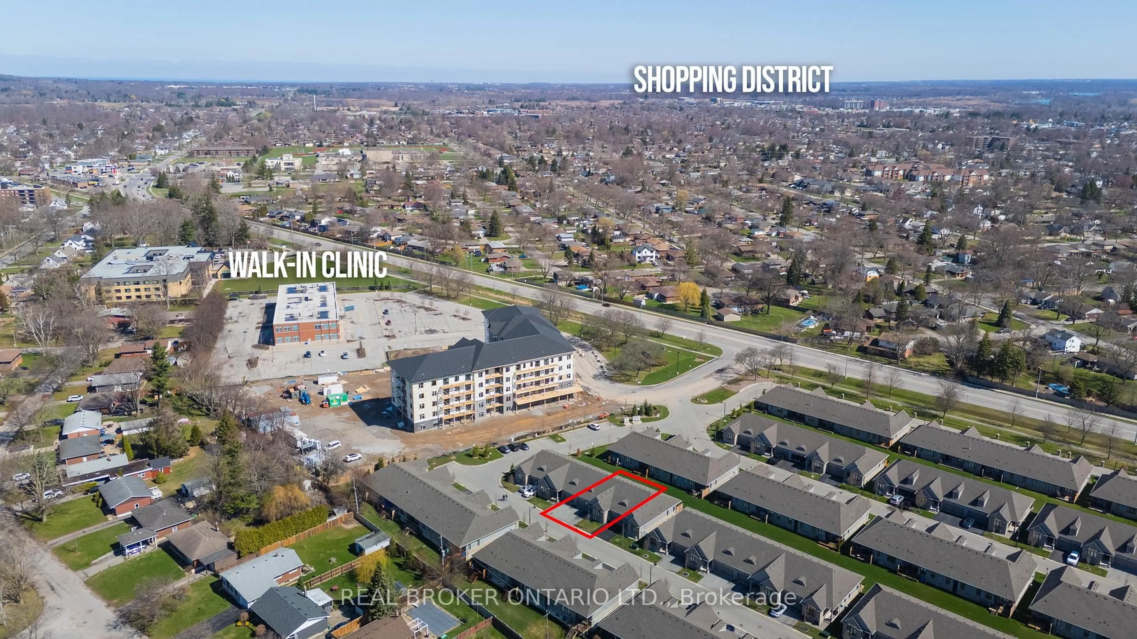 A pic from outside/outdoor area/front of a property/back of a property/a pic from drone, street for 18 Borden Tr, Welland Ontario L3C 0H1