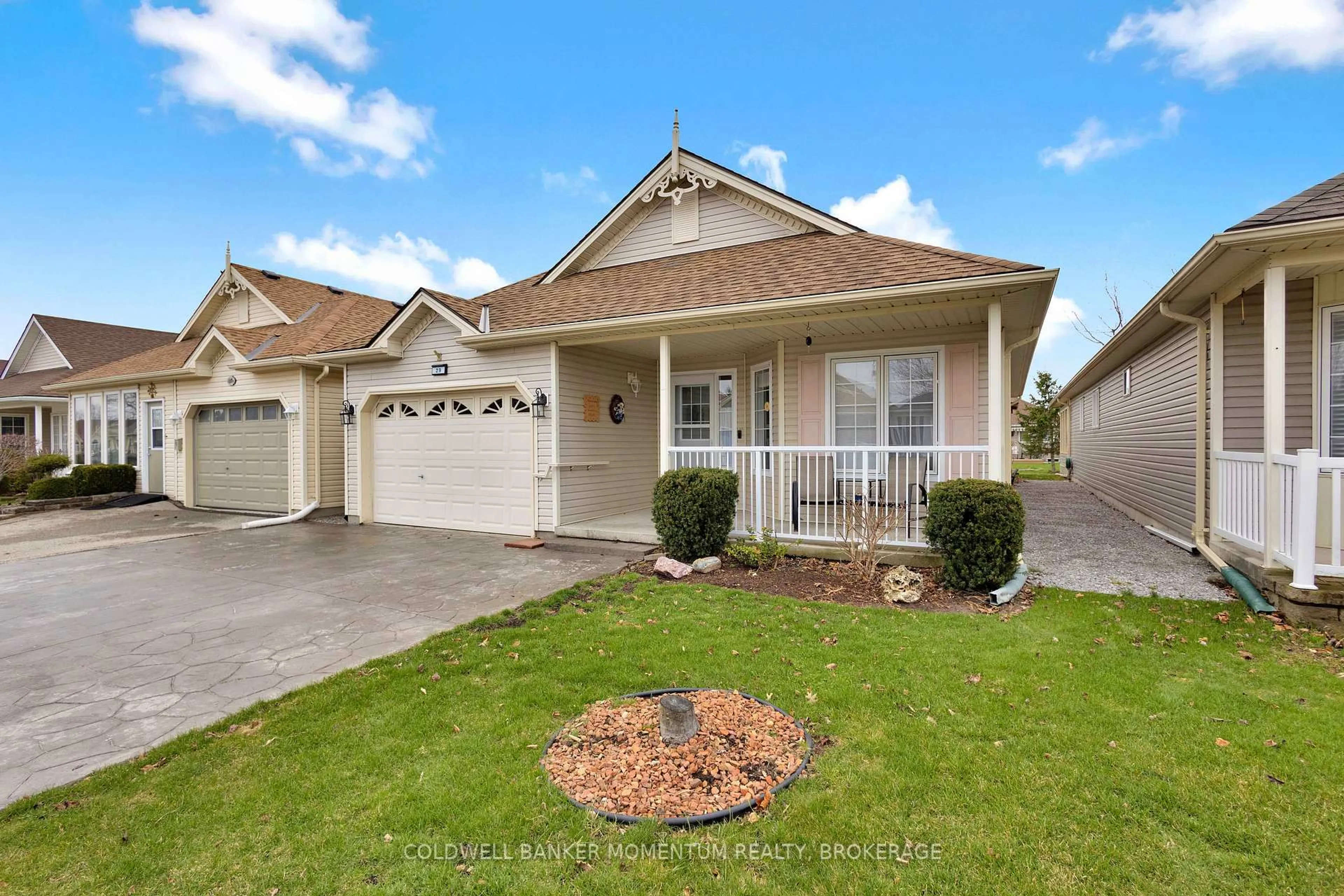 A pic from outside/outdoor area/front of a property/back of a property/a pic from drone, street for 29 Balsam Tr, Norfolk Ontario N0E 1P0