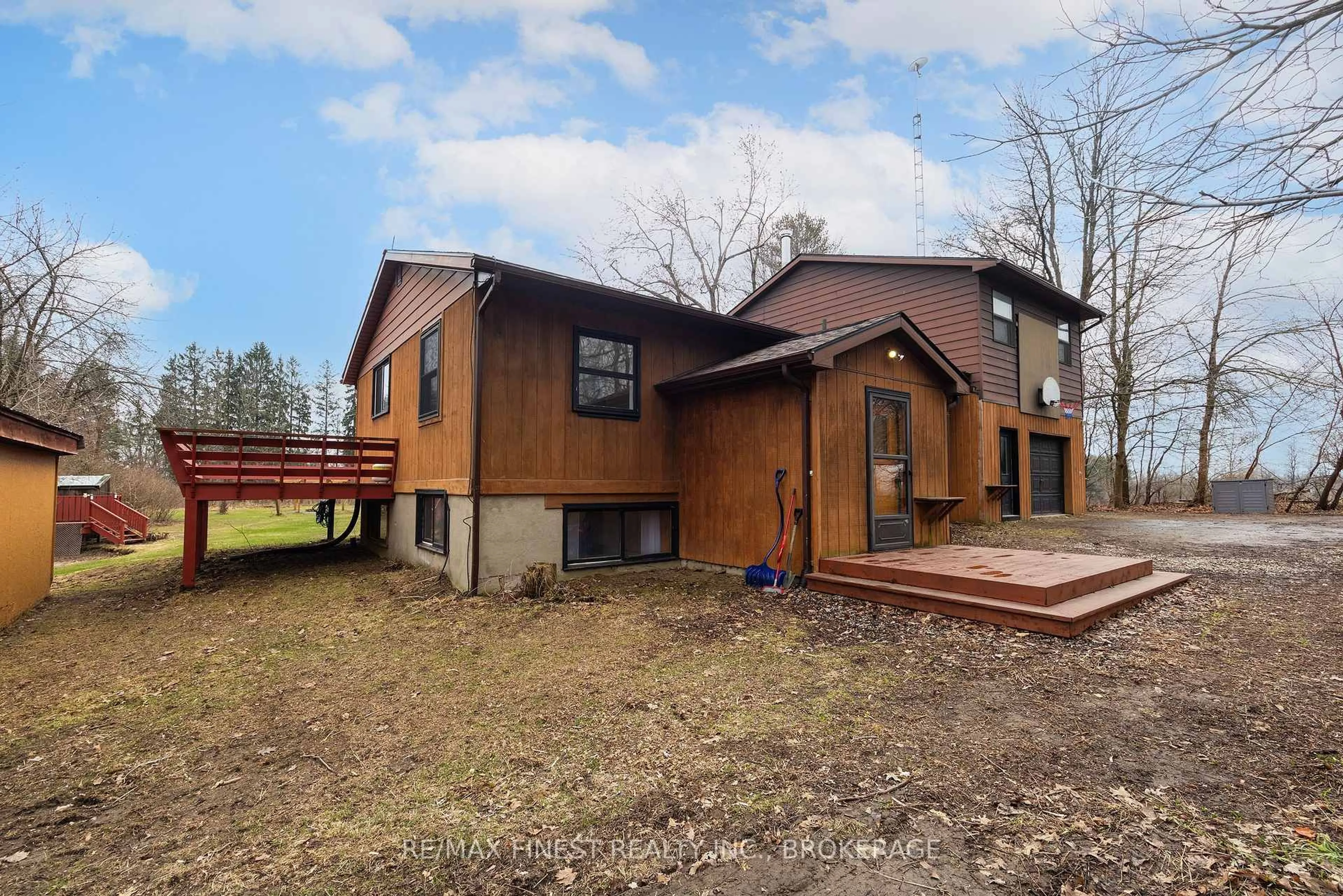 Unknown for 143 Taylor Rd, Front of Leeds & Seeleys Bay Ontario K7G 2V3