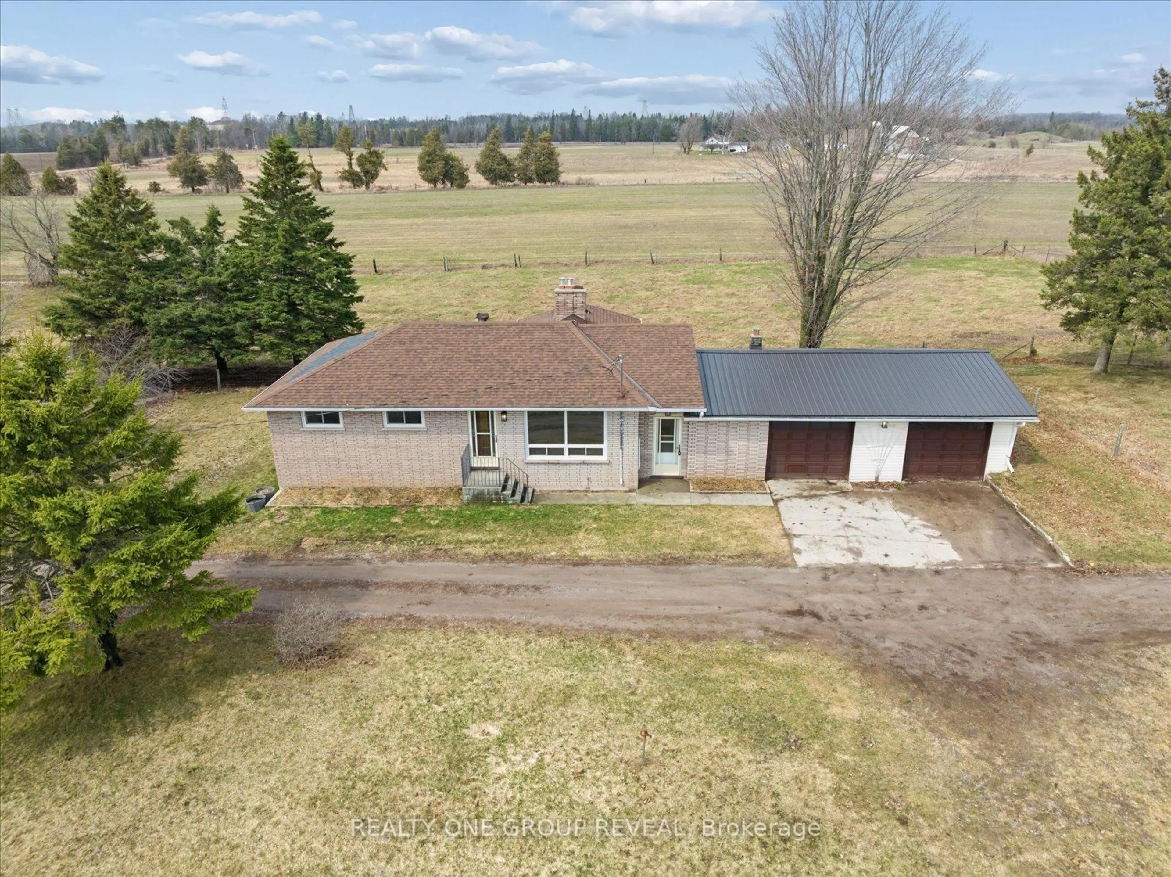 A pic from outside/outdoor area/front of a property/back of a property/a pic from drone, unknown for 2469 Asphodel 11th Line, Asphodel-Norwood Ontario K0L 2V0