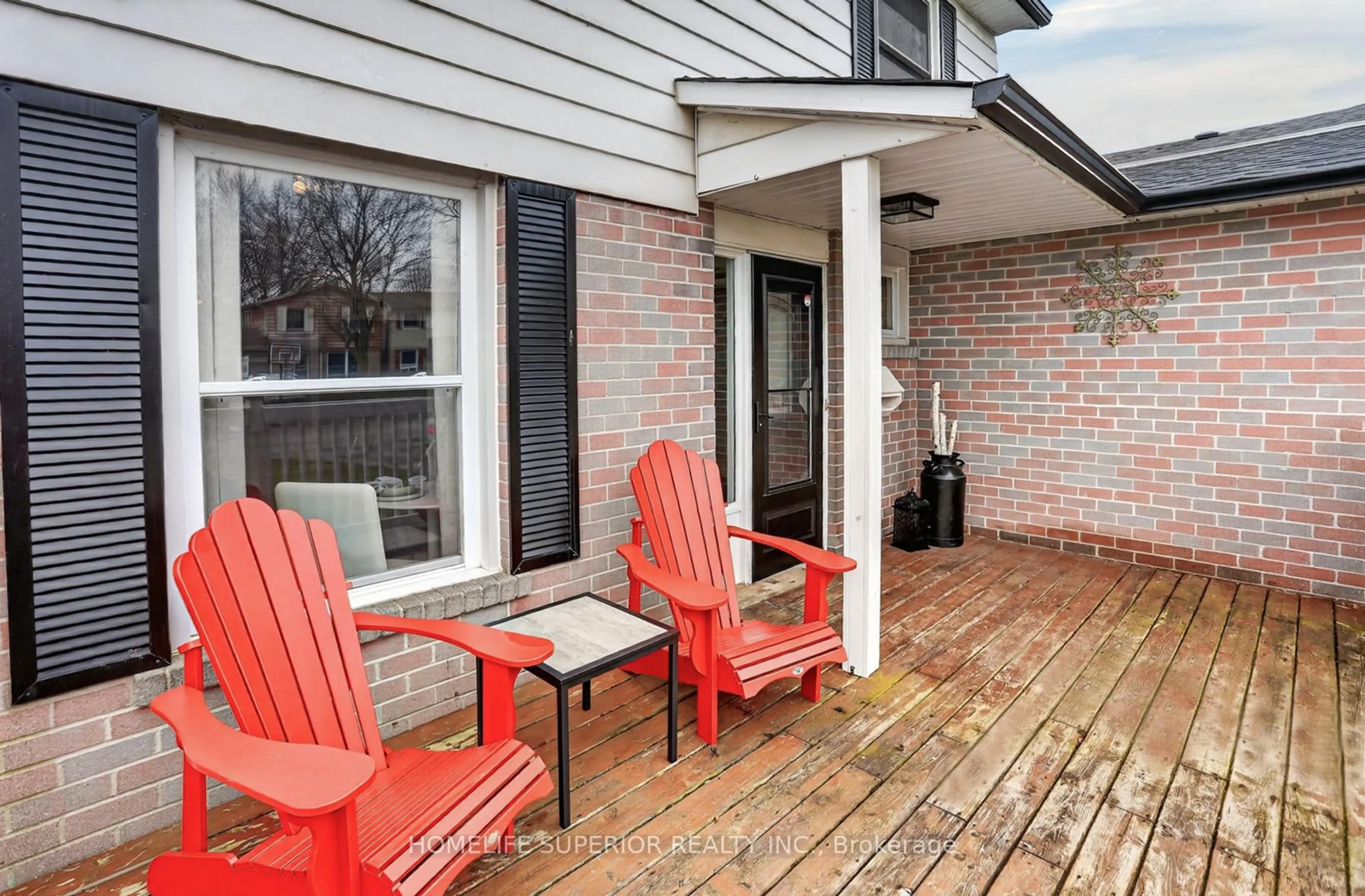 Patio, street for 42 Arthur Mark Dr, Port Hope Ontario L1A 3X1