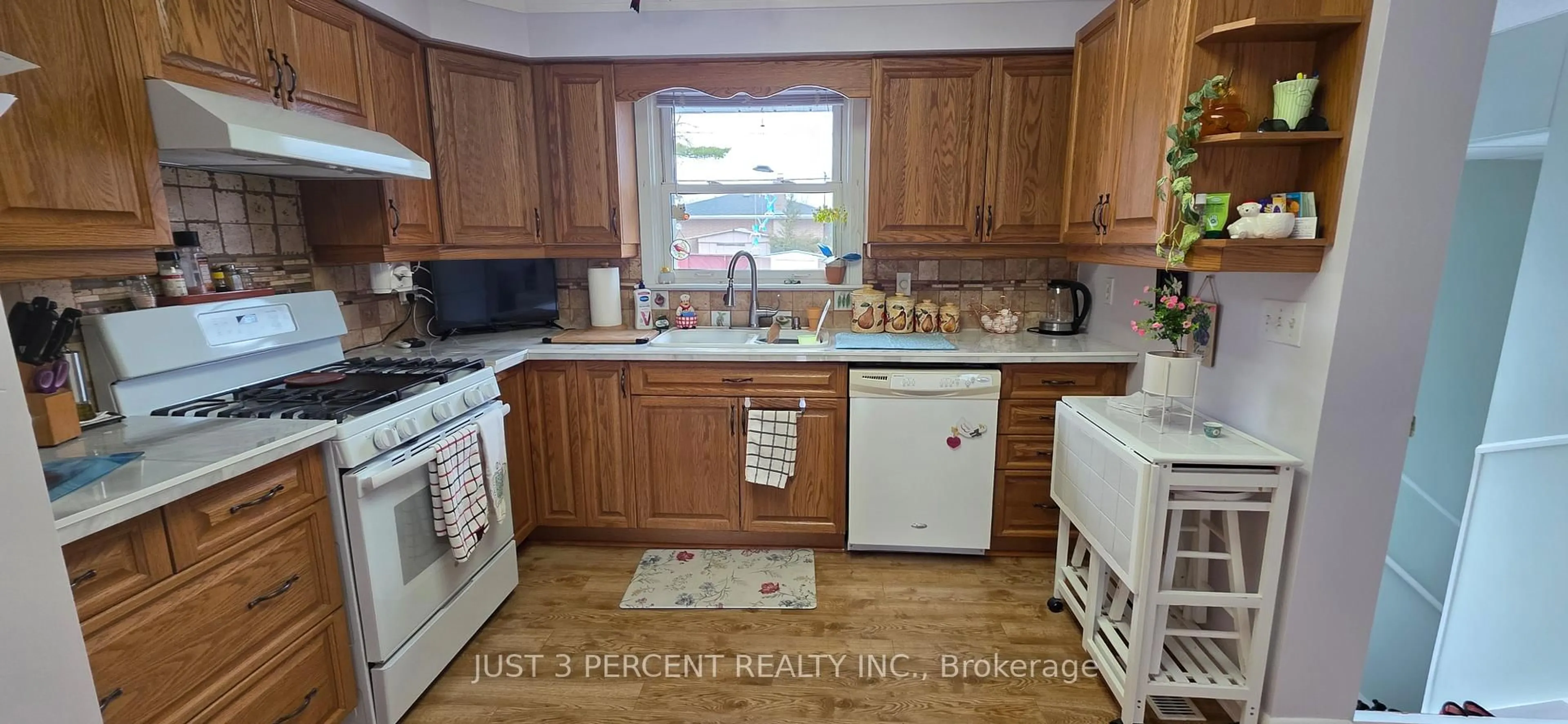 Standard kitchen, unknown for 744 CRAWFORD Pl, Peterborough Ontario K9J 3X3